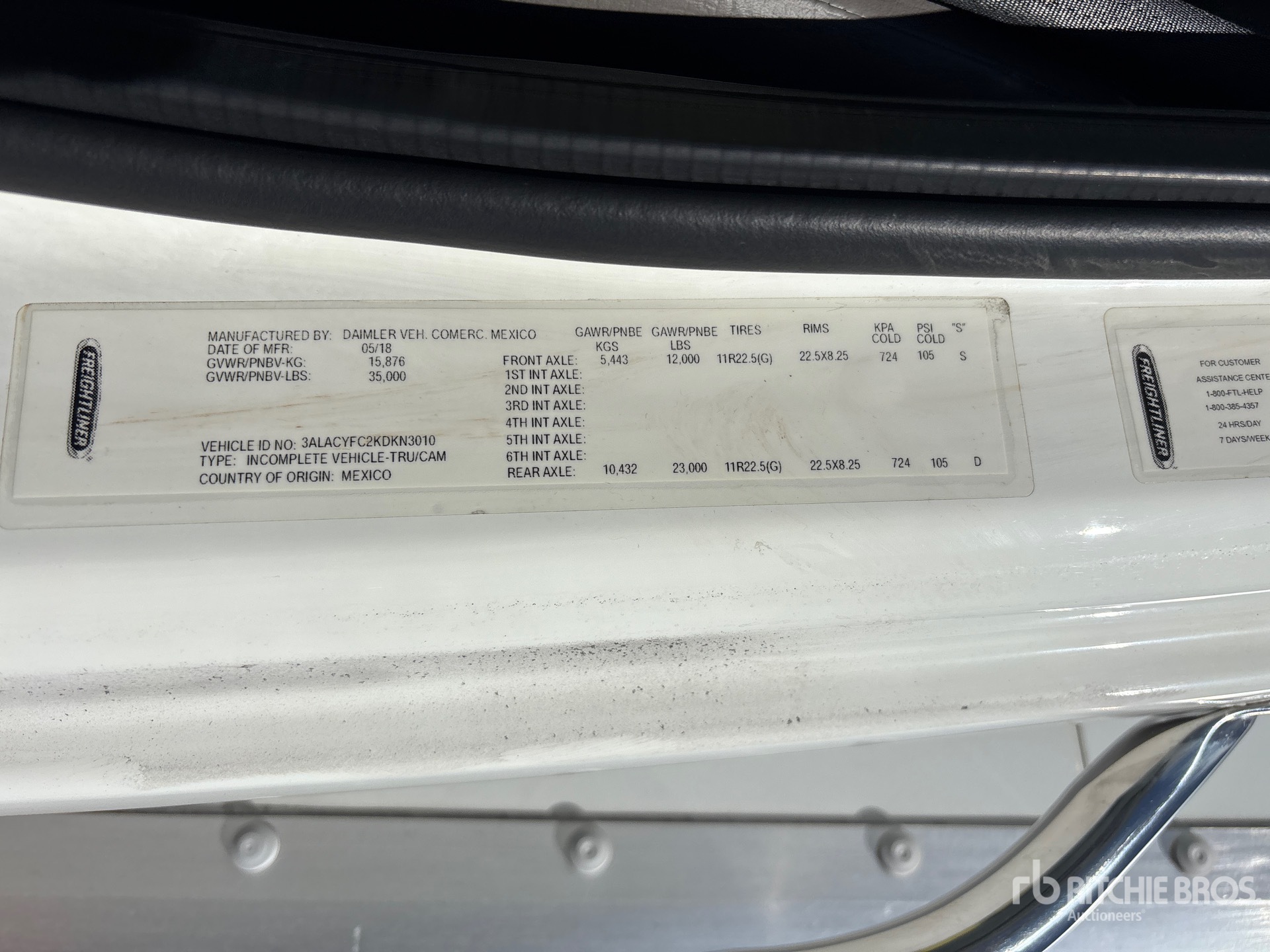 2019 Freightliner M2 106