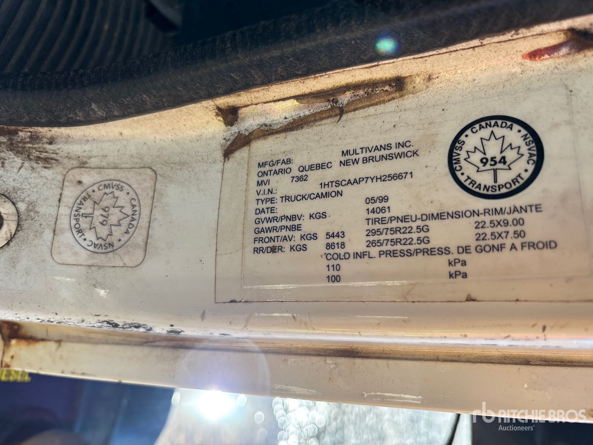 2000 International 4700