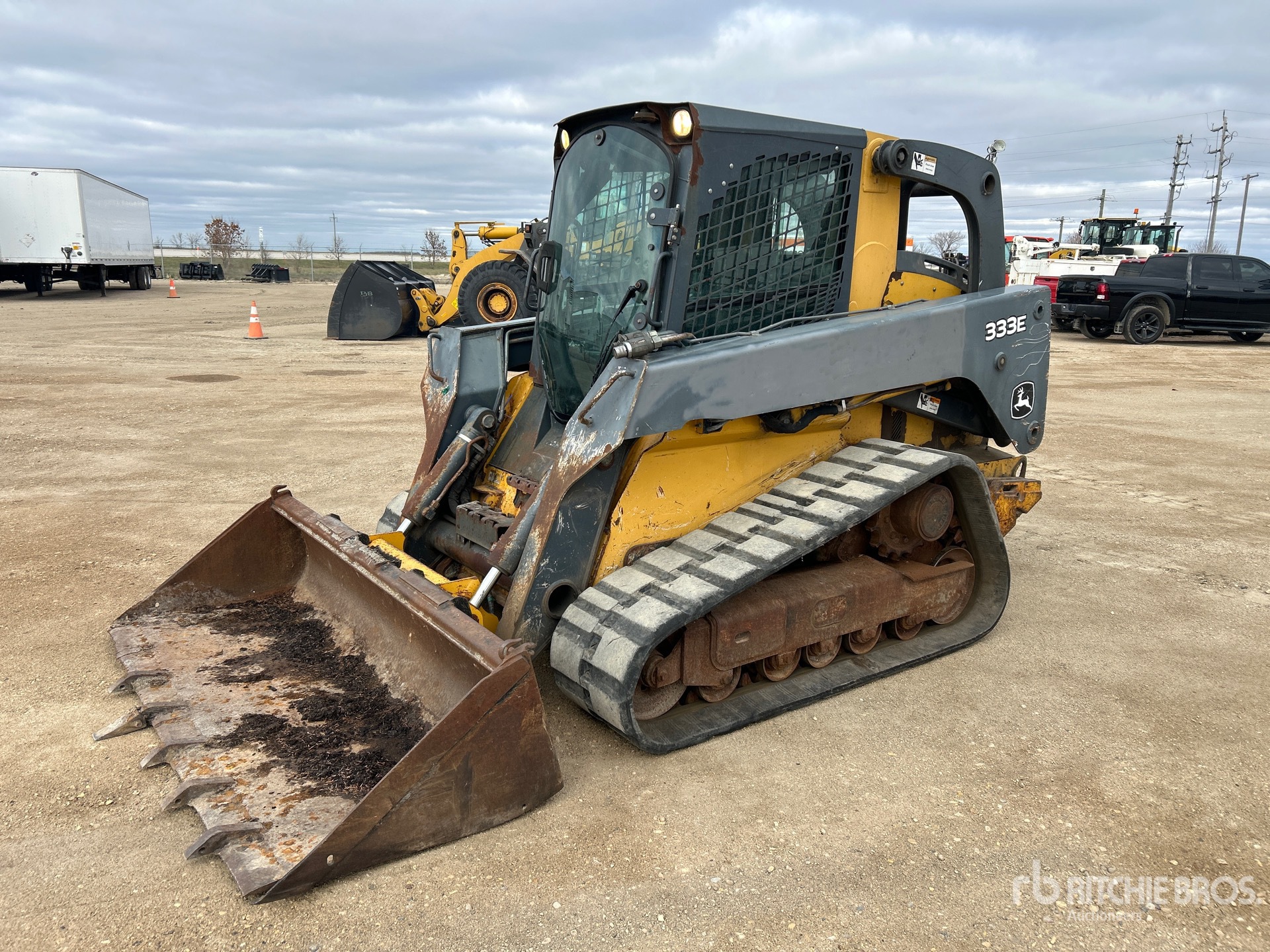 2014 John Deere 333E