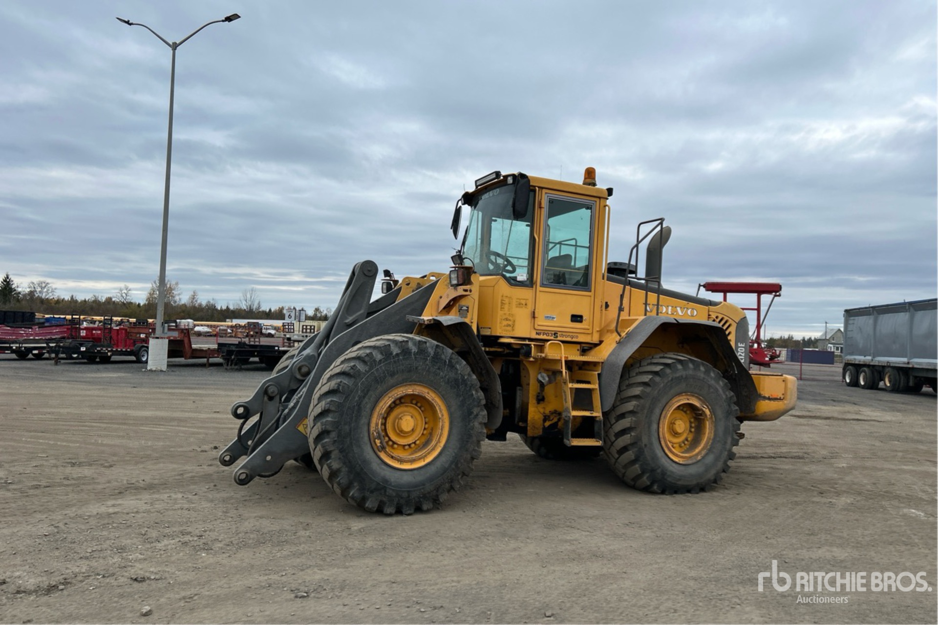 2005 Volvo L120E