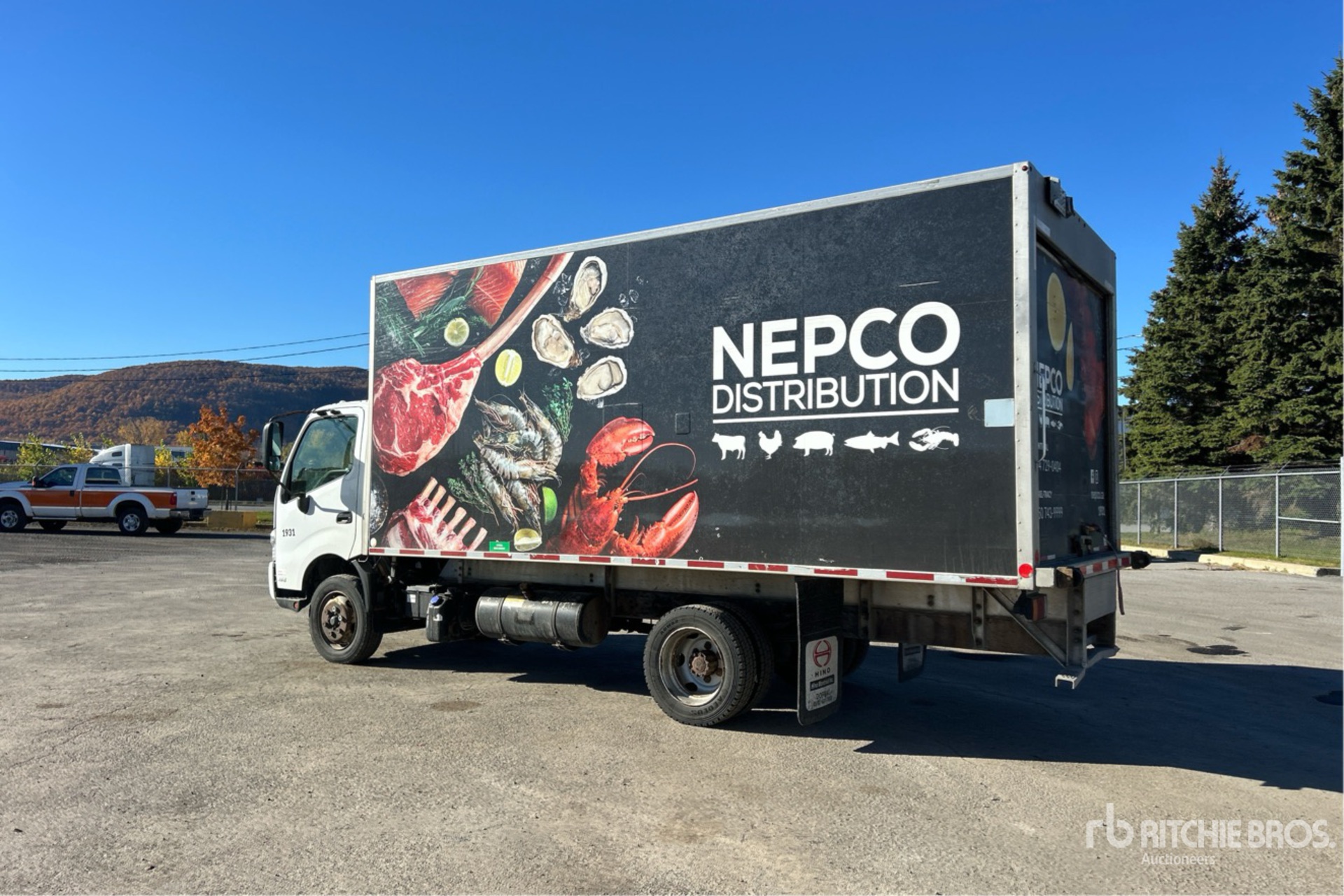 2019 Hino 195
