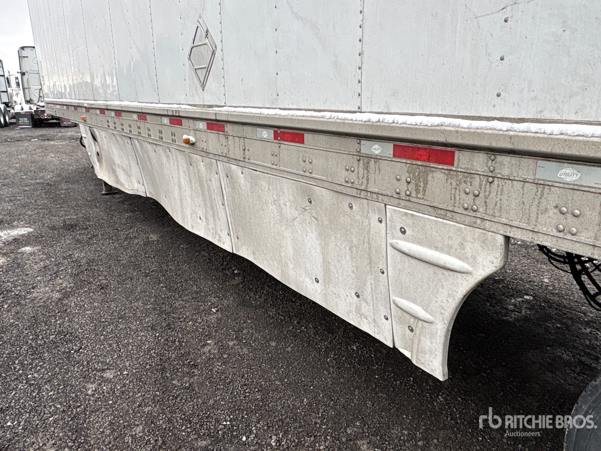 2011 Utility 53 ft x 102 in T/A