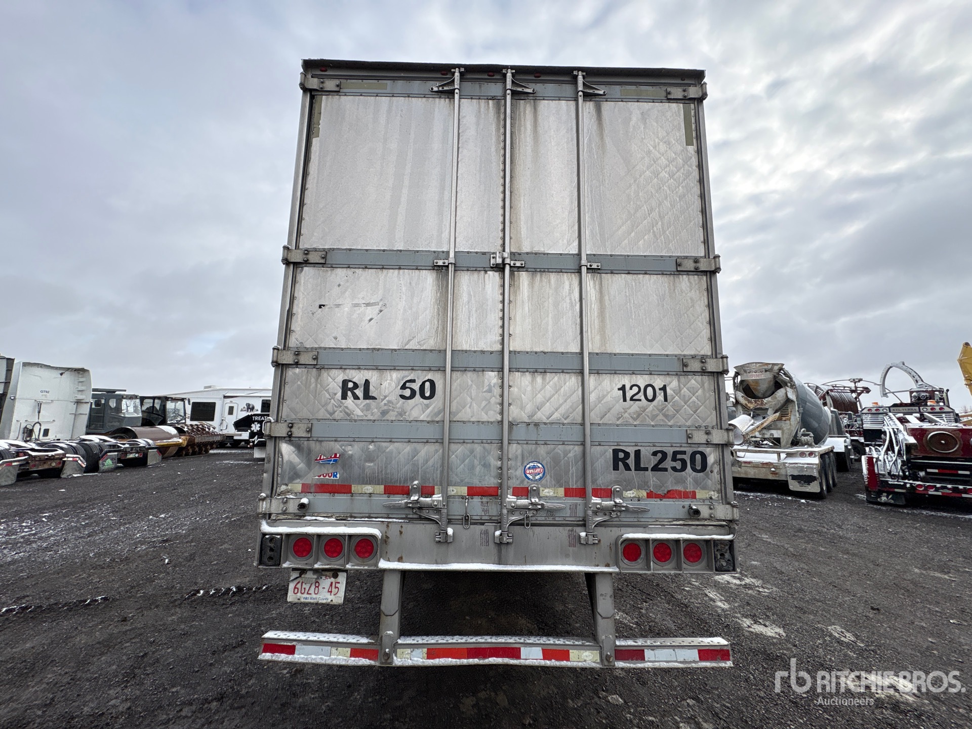 2011 Utility 53 ft x 102 in T/A