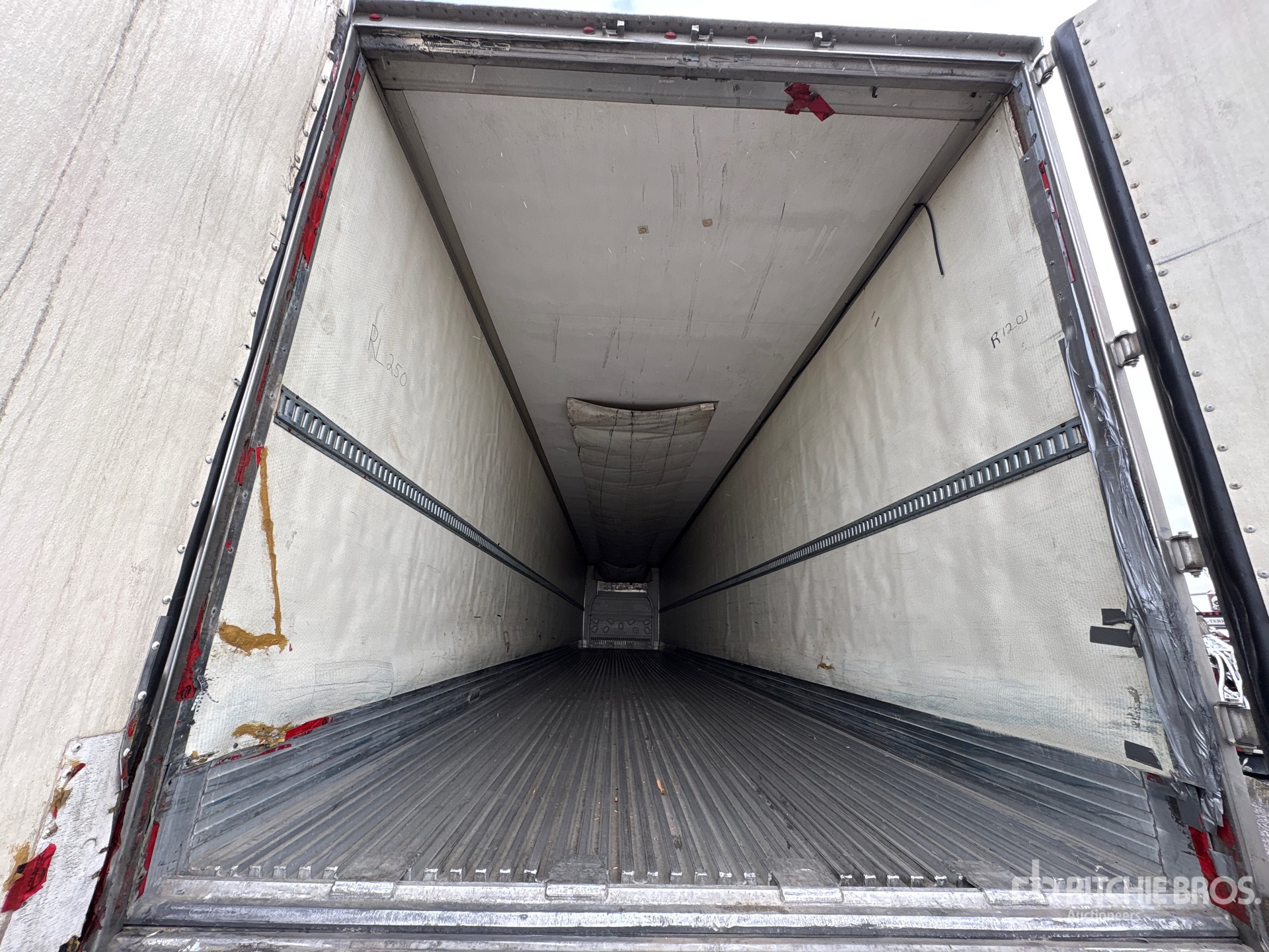 2011 Utility 53 ft x 102 in T/A