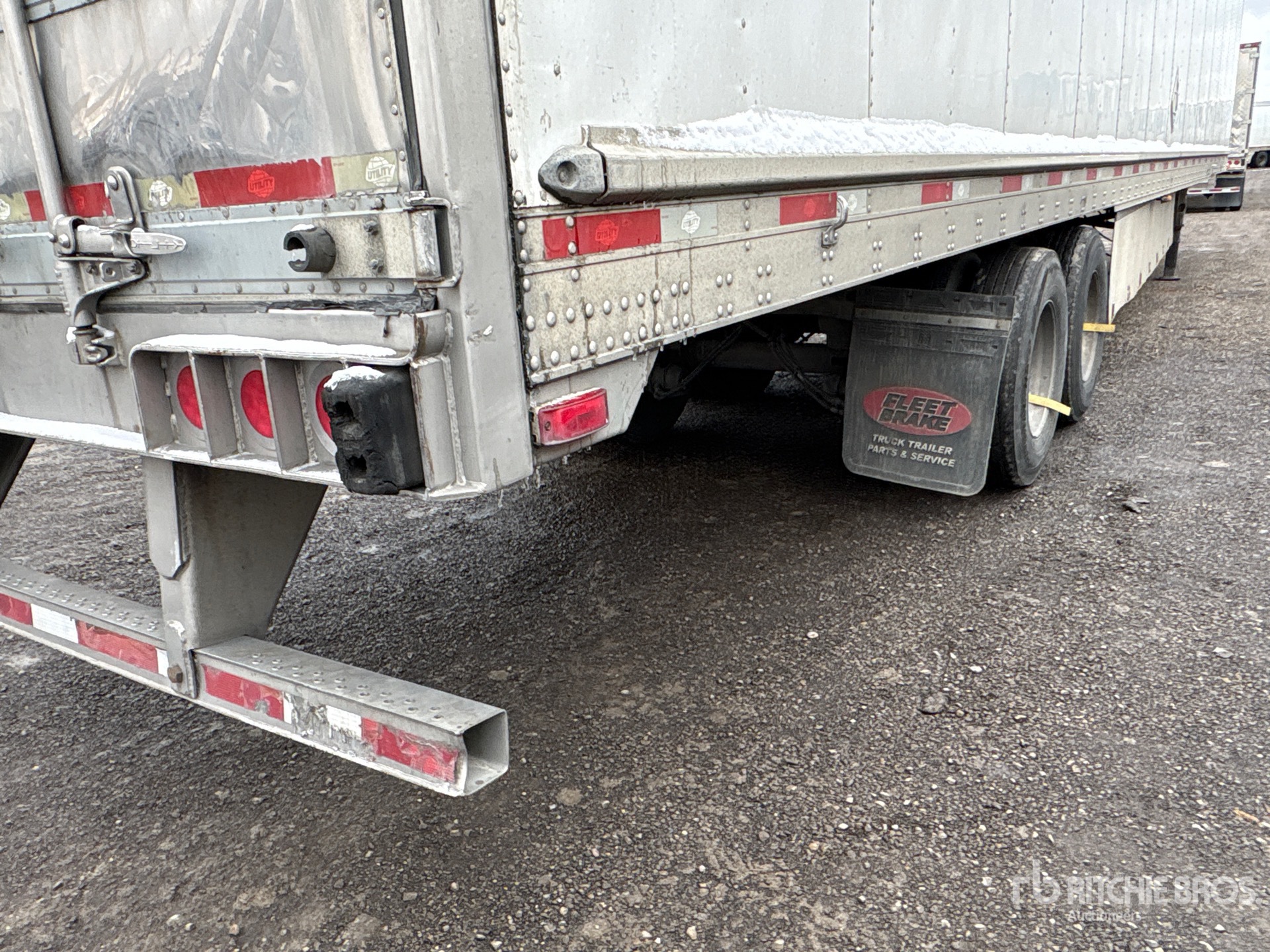 2011 Utility 53 ft x 102 in T/A