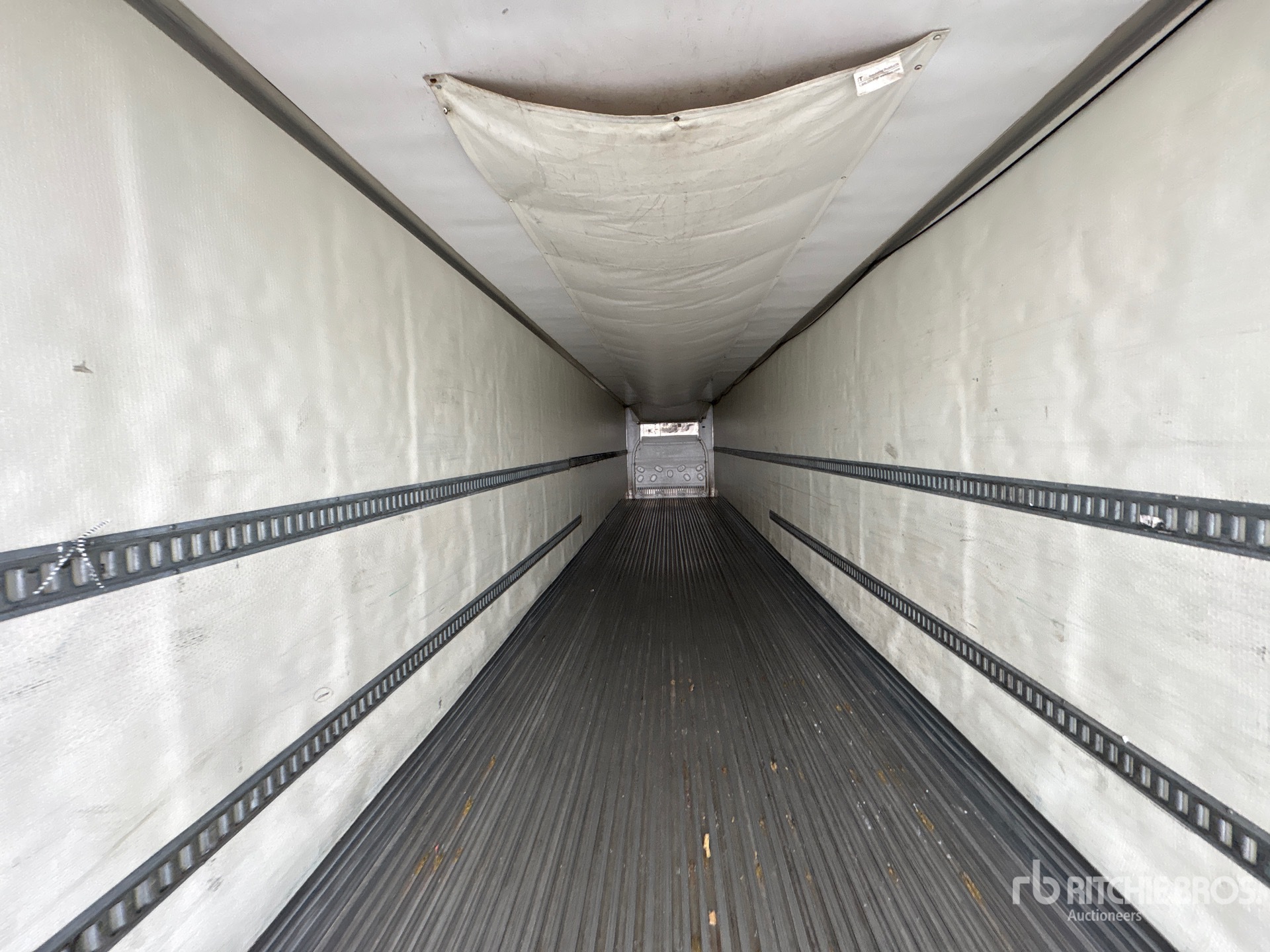 2011 Utility 53 ft x 102 in T/A