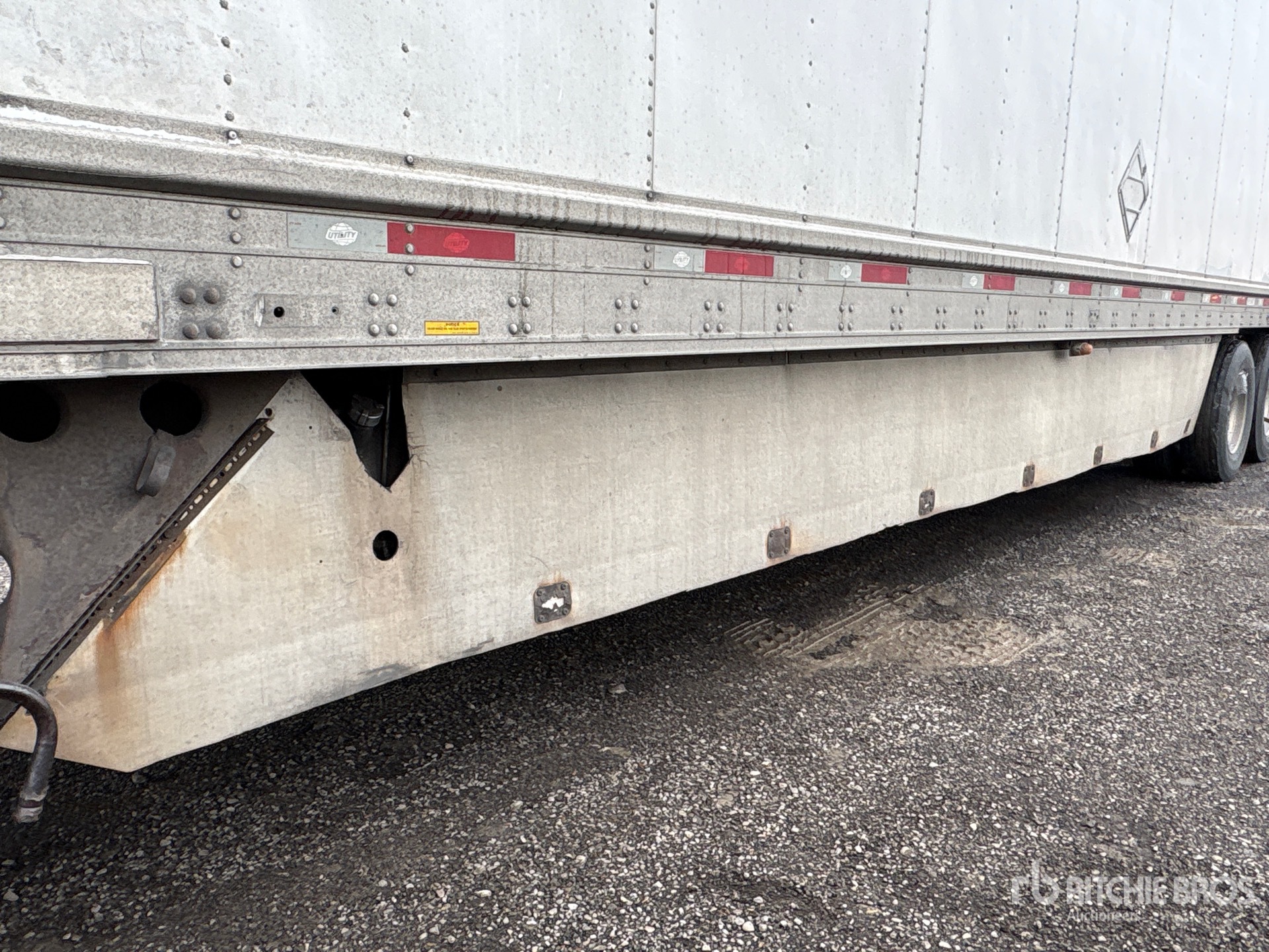 2011 Utility 53 ft x 102 in T/A