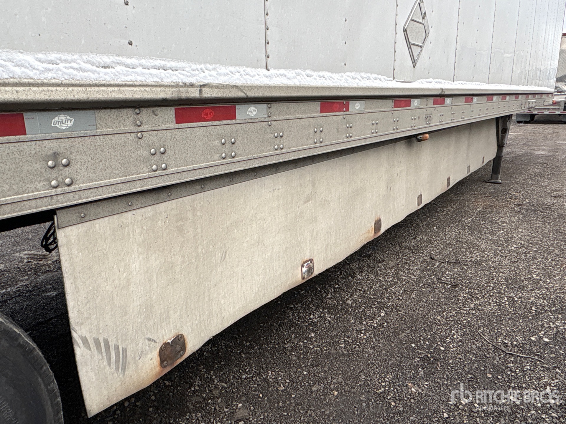 2011 Utility 53 ft x 102 in T/A
