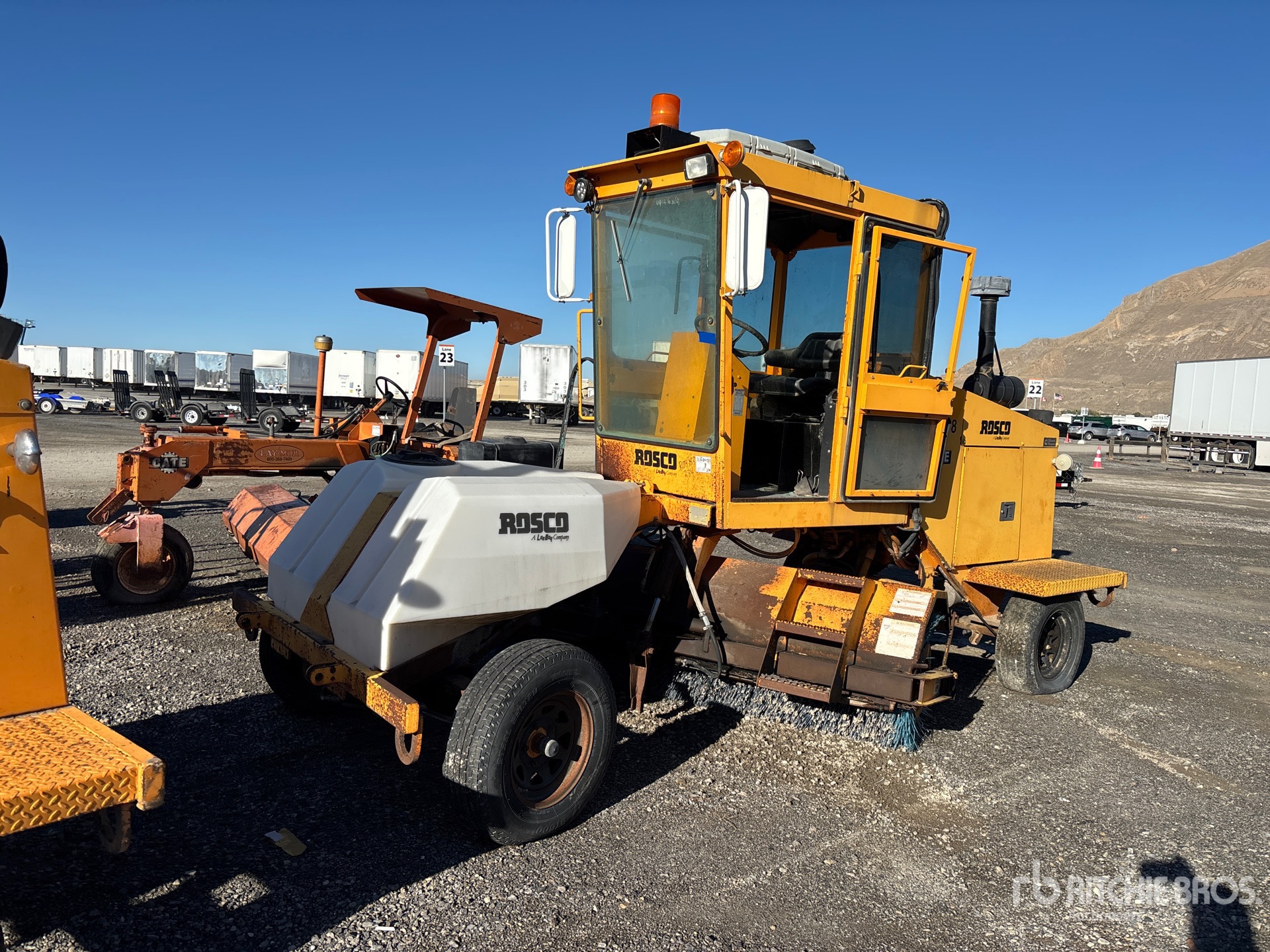 Photo of 2004 Rosco 4800