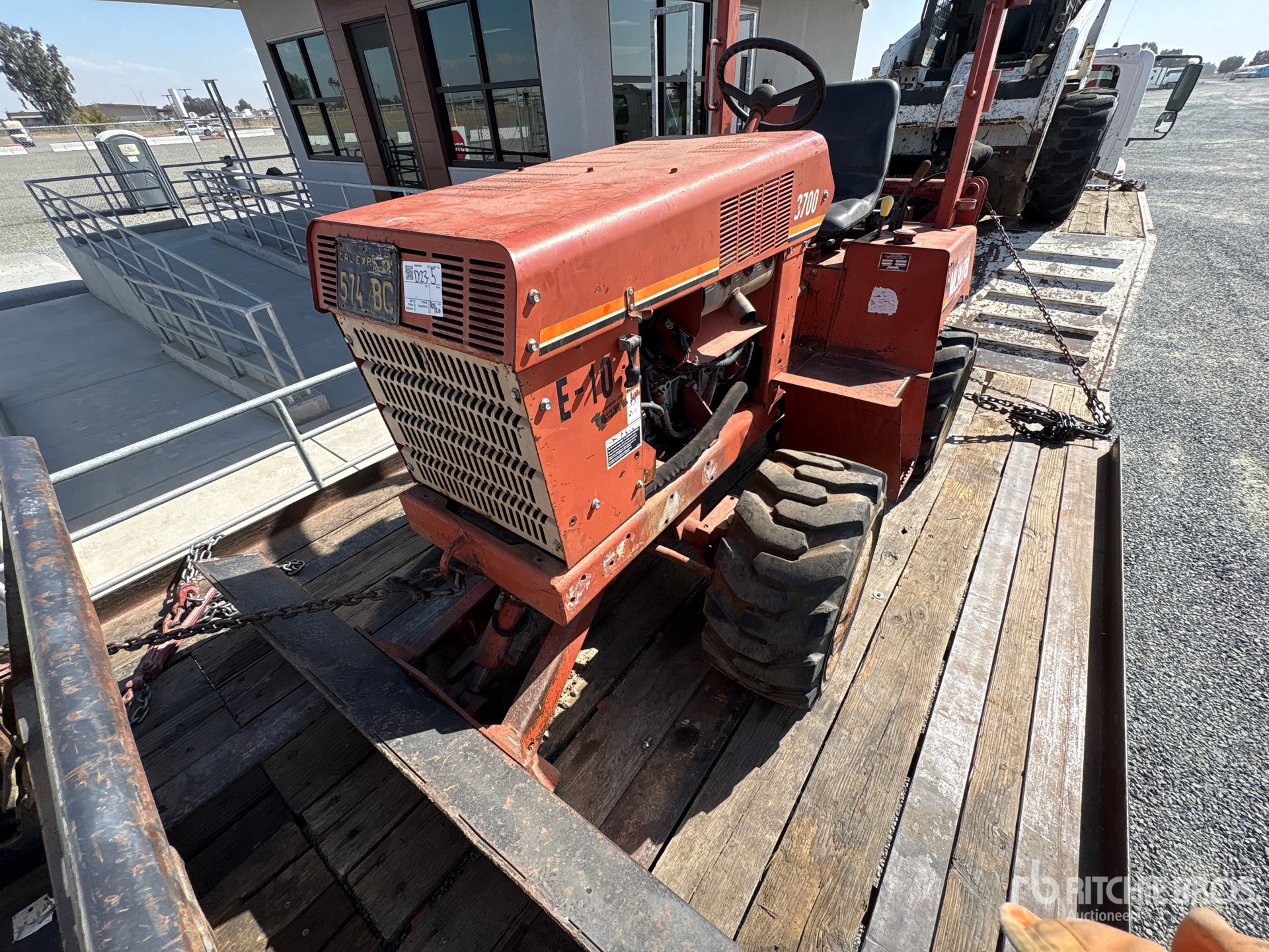 Ditch Witch 3700DD