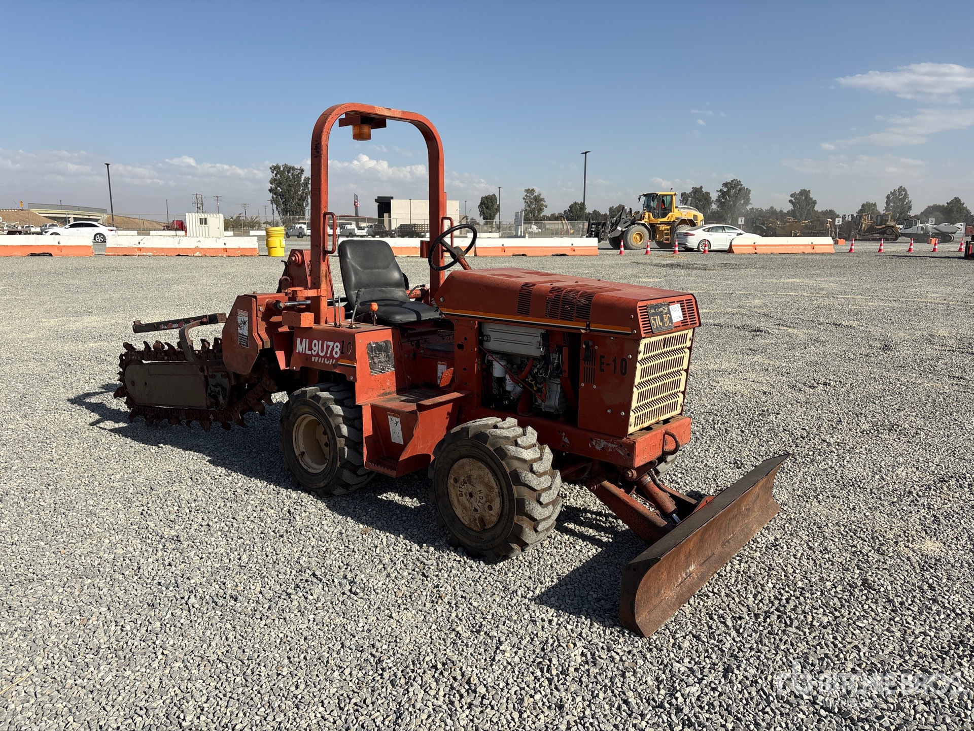 Ditch Witch 3700DD