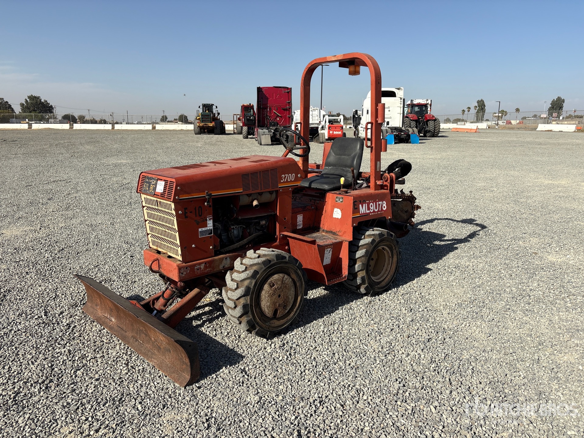 Photo of Ditch Witch 3700DD