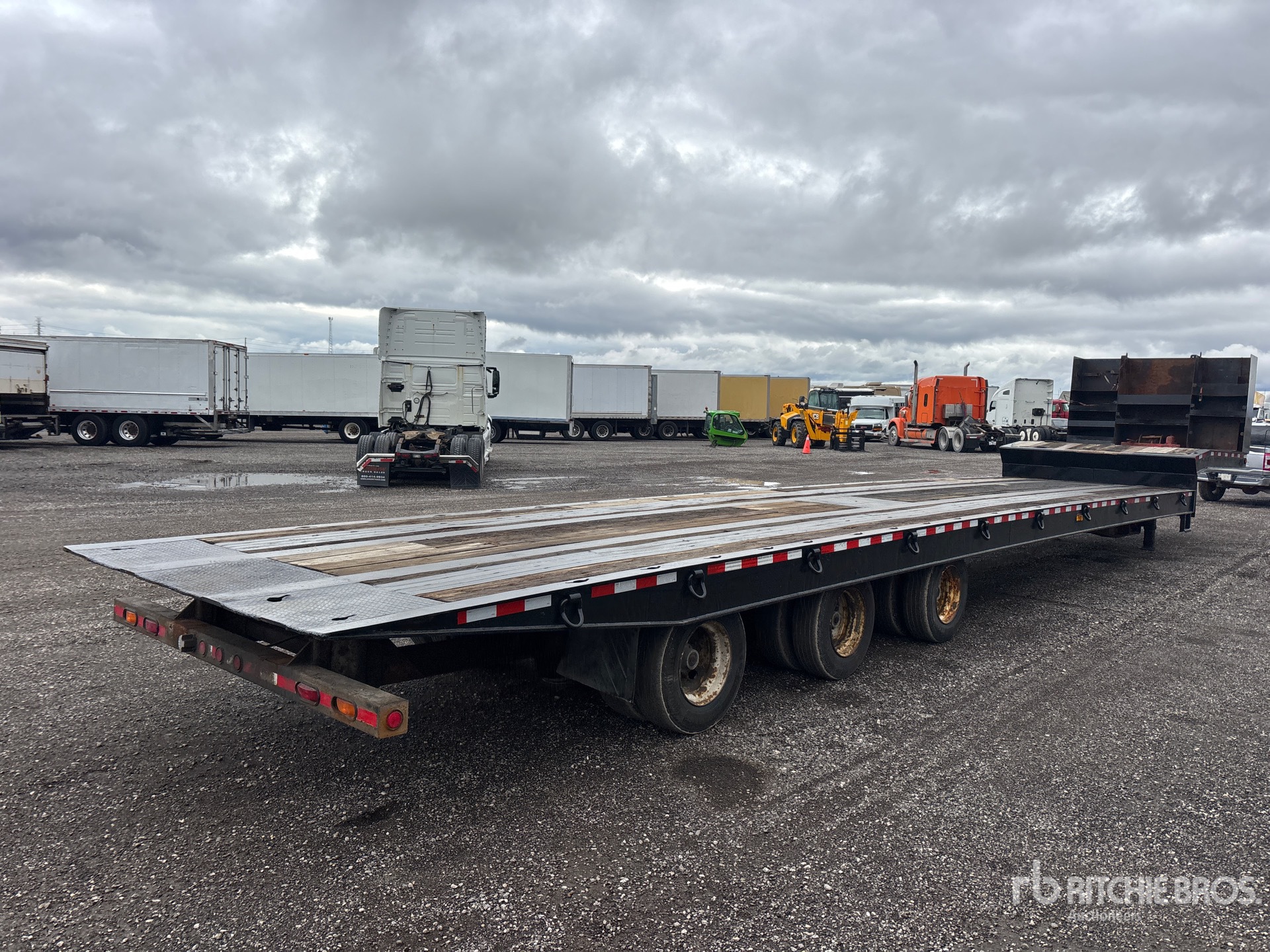 2004 Elgin 52 FT TRI/A