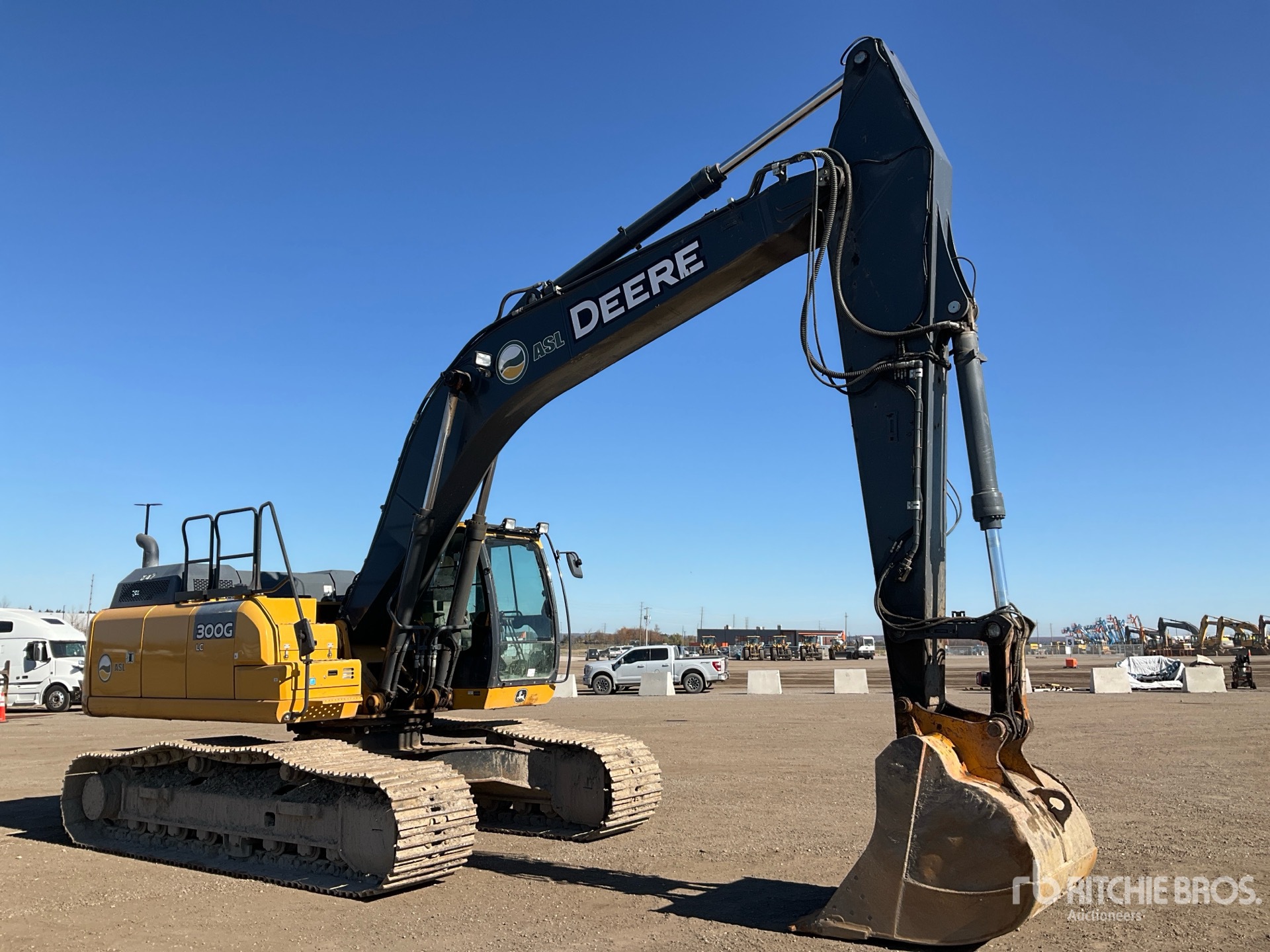 2018 John Deere 300G LC