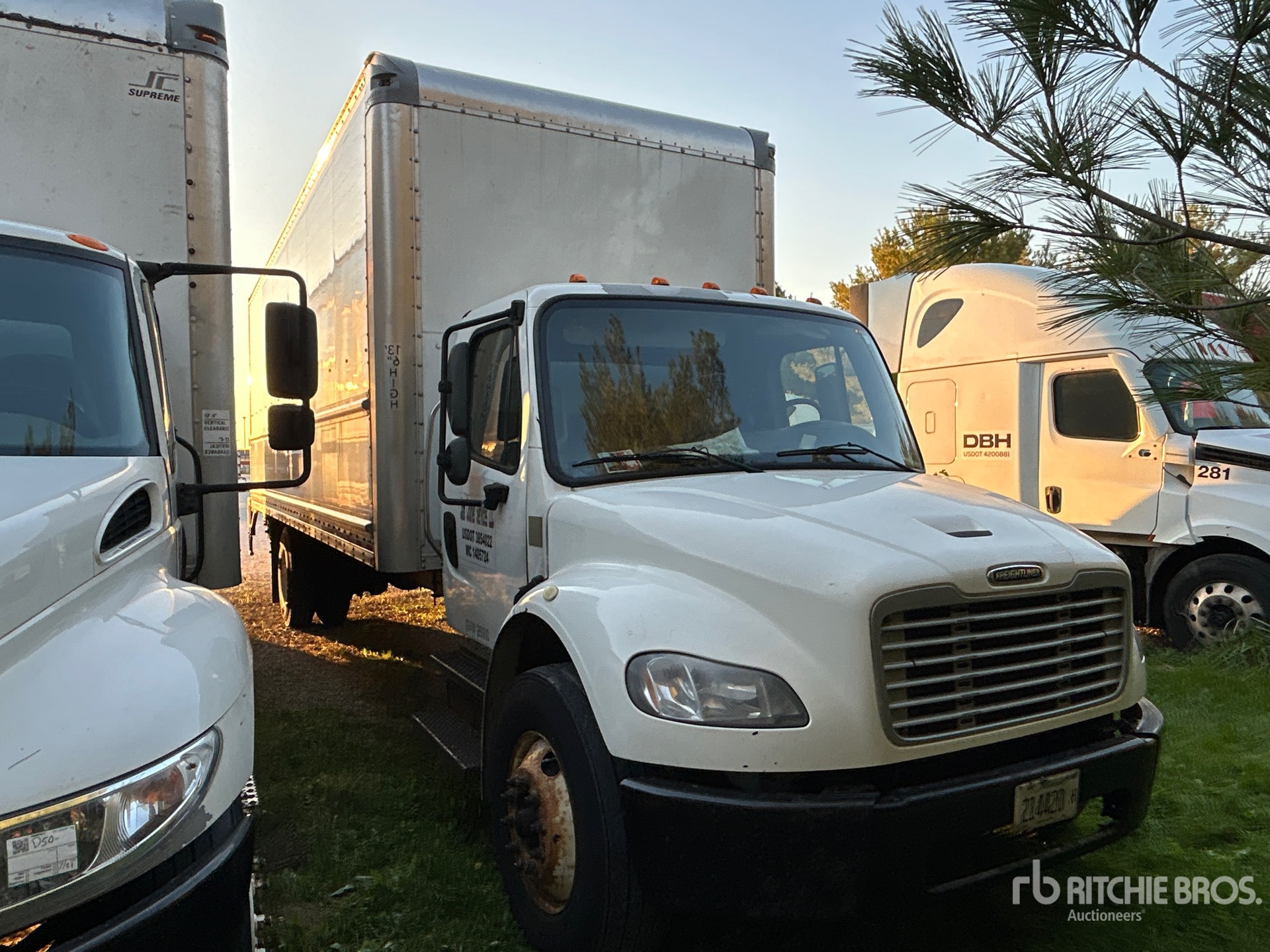 2020 Freightliner M2 106