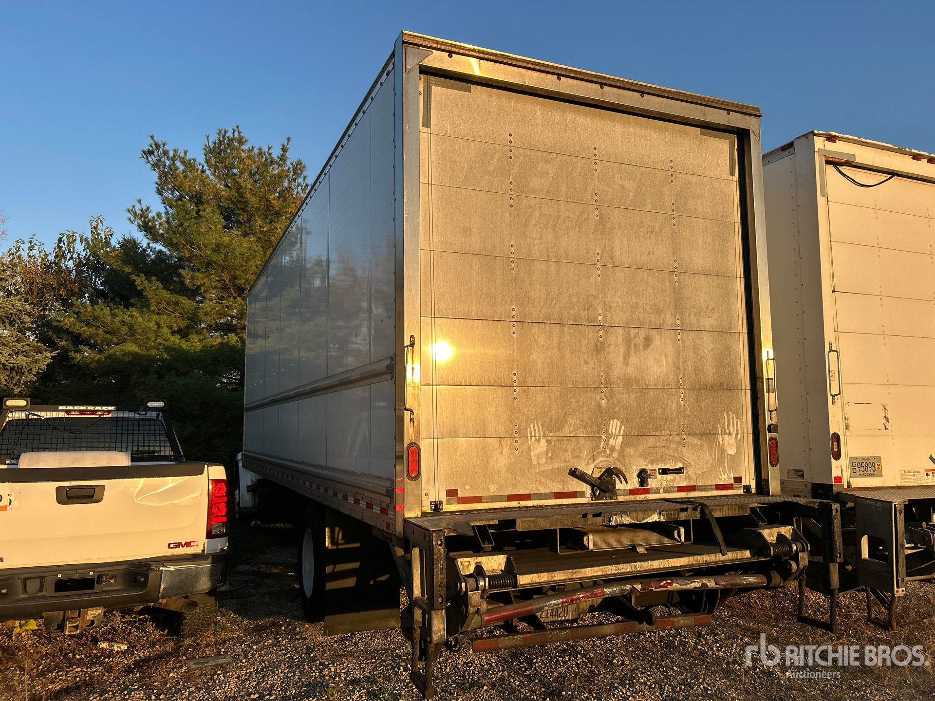 2020 Freightliner M2 106