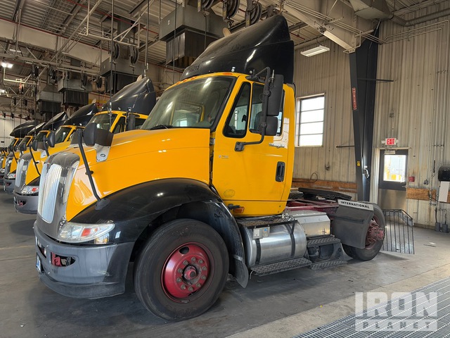 2013 International 8600 S/A Day Cab Truck Tractor