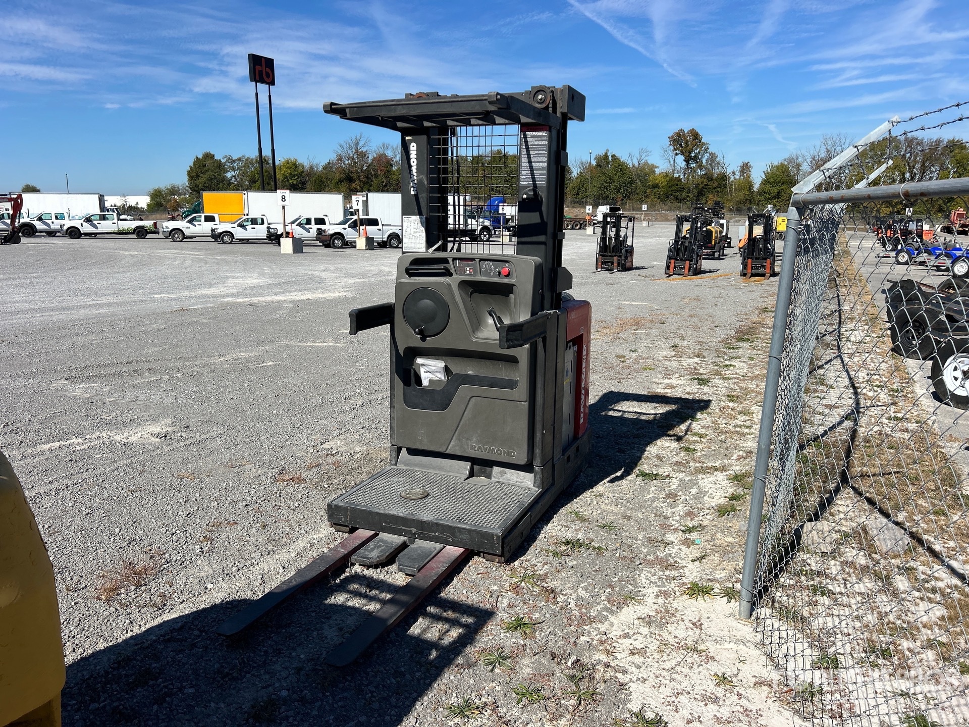 Photo of 2021 Raymond 3000 lb