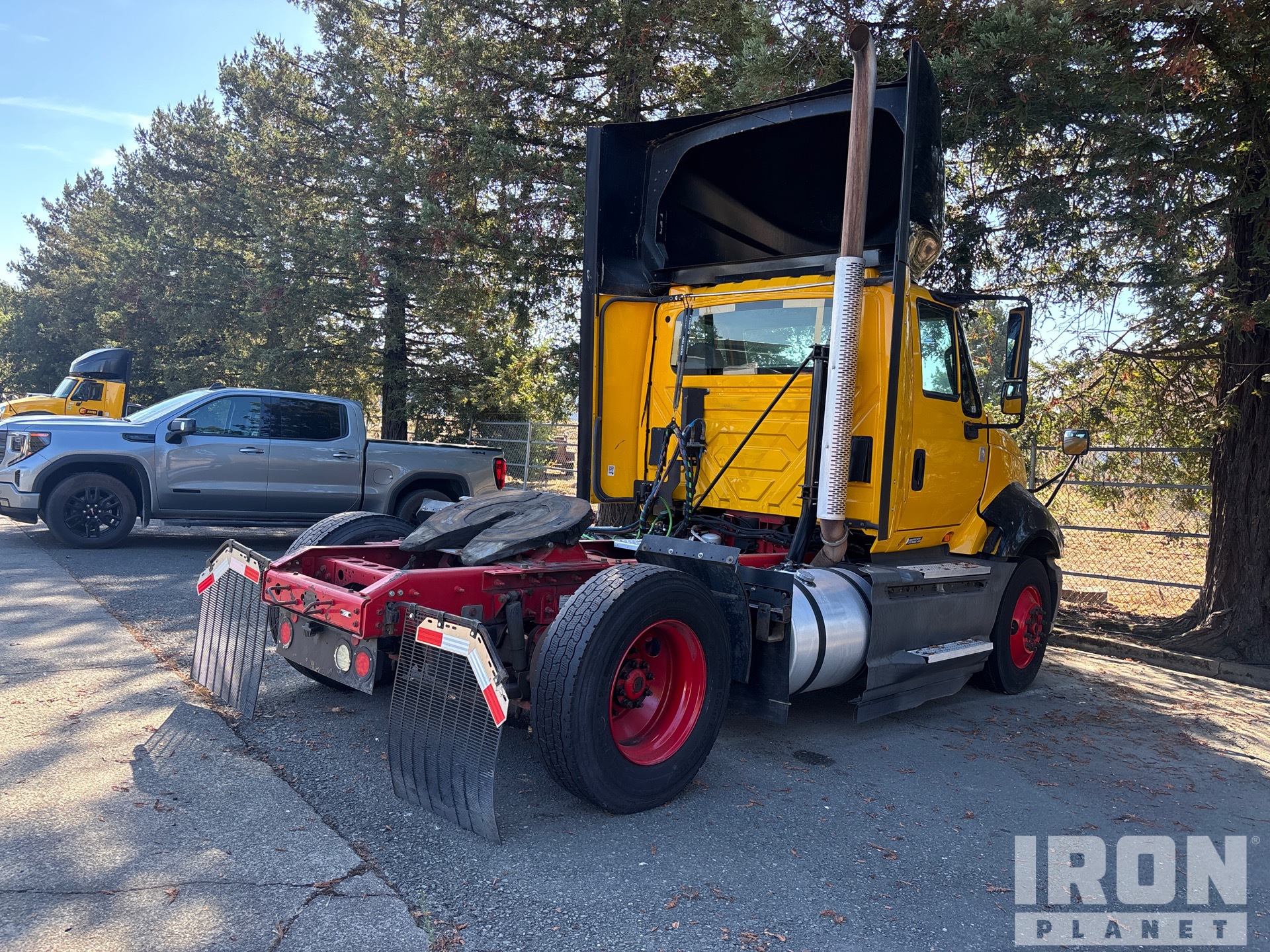 2015 International LA627
