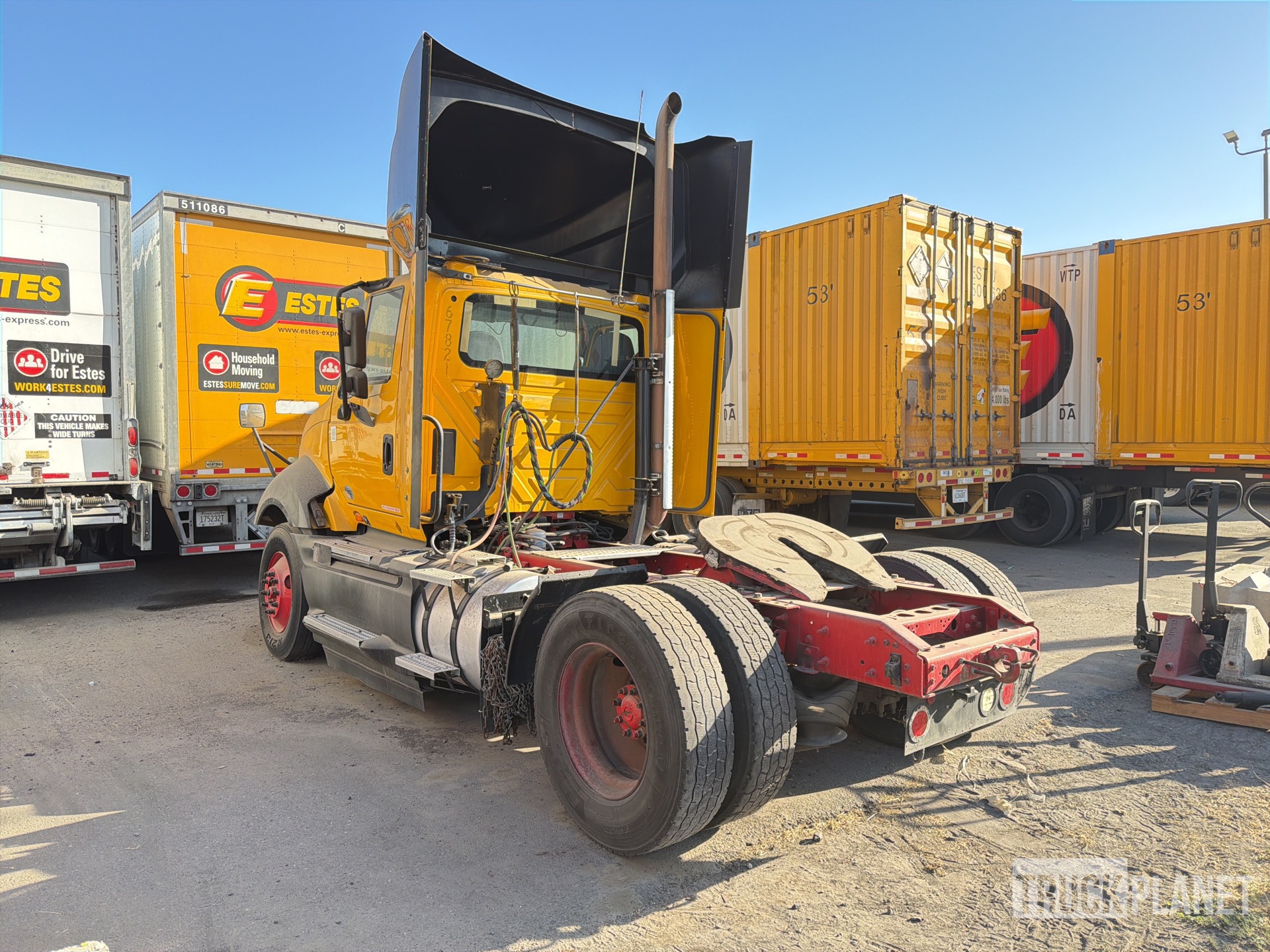 2016 International LF627