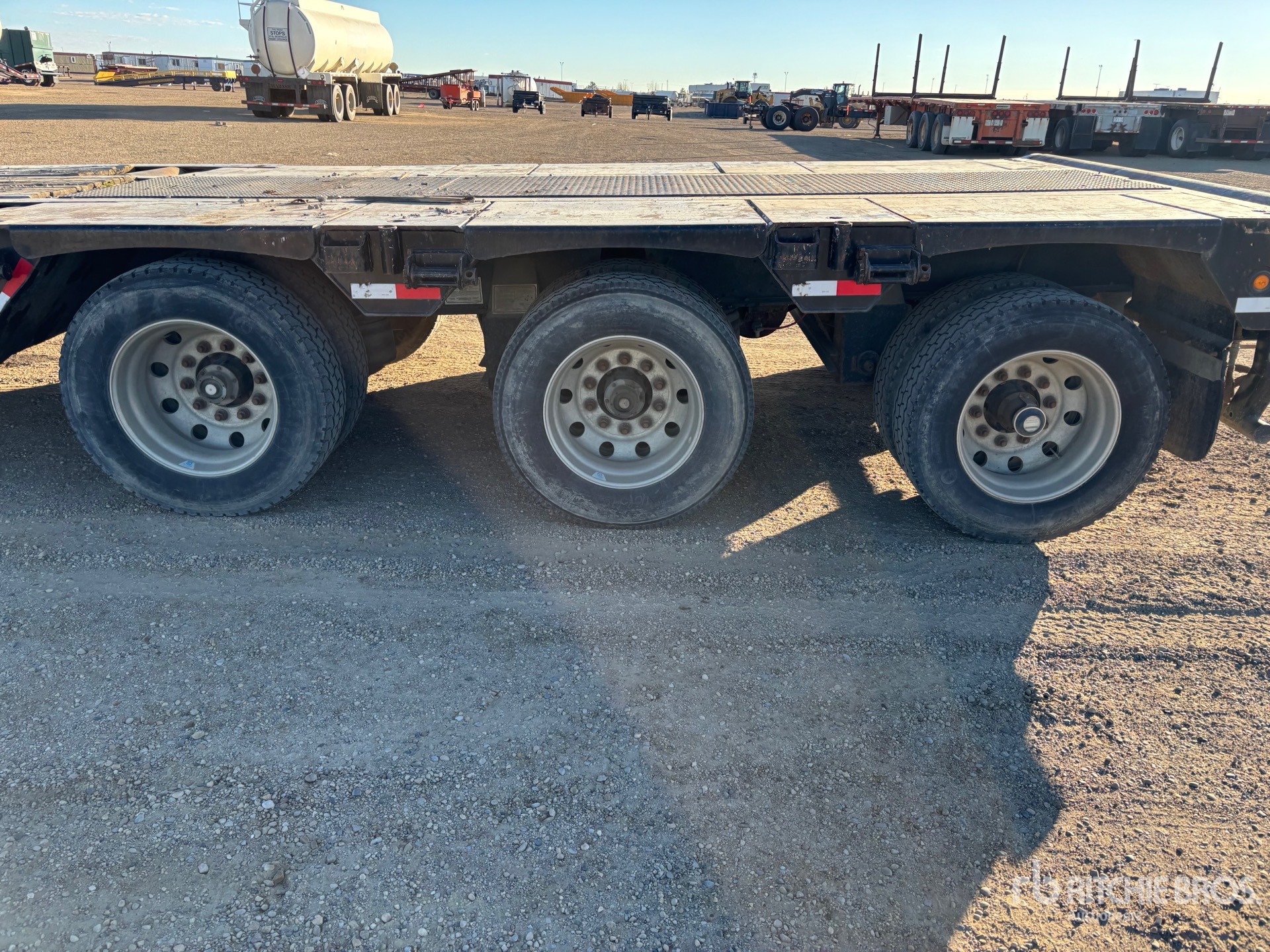 2012 Doepker 53 FT TRI/A