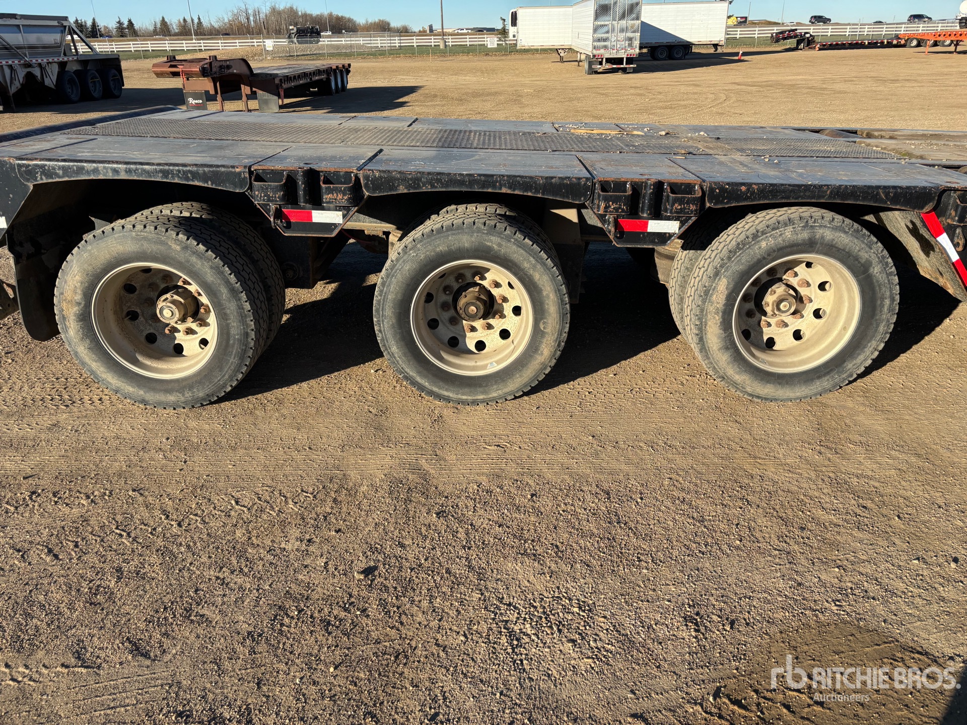 2012 Doepker 53 FT TRI/A