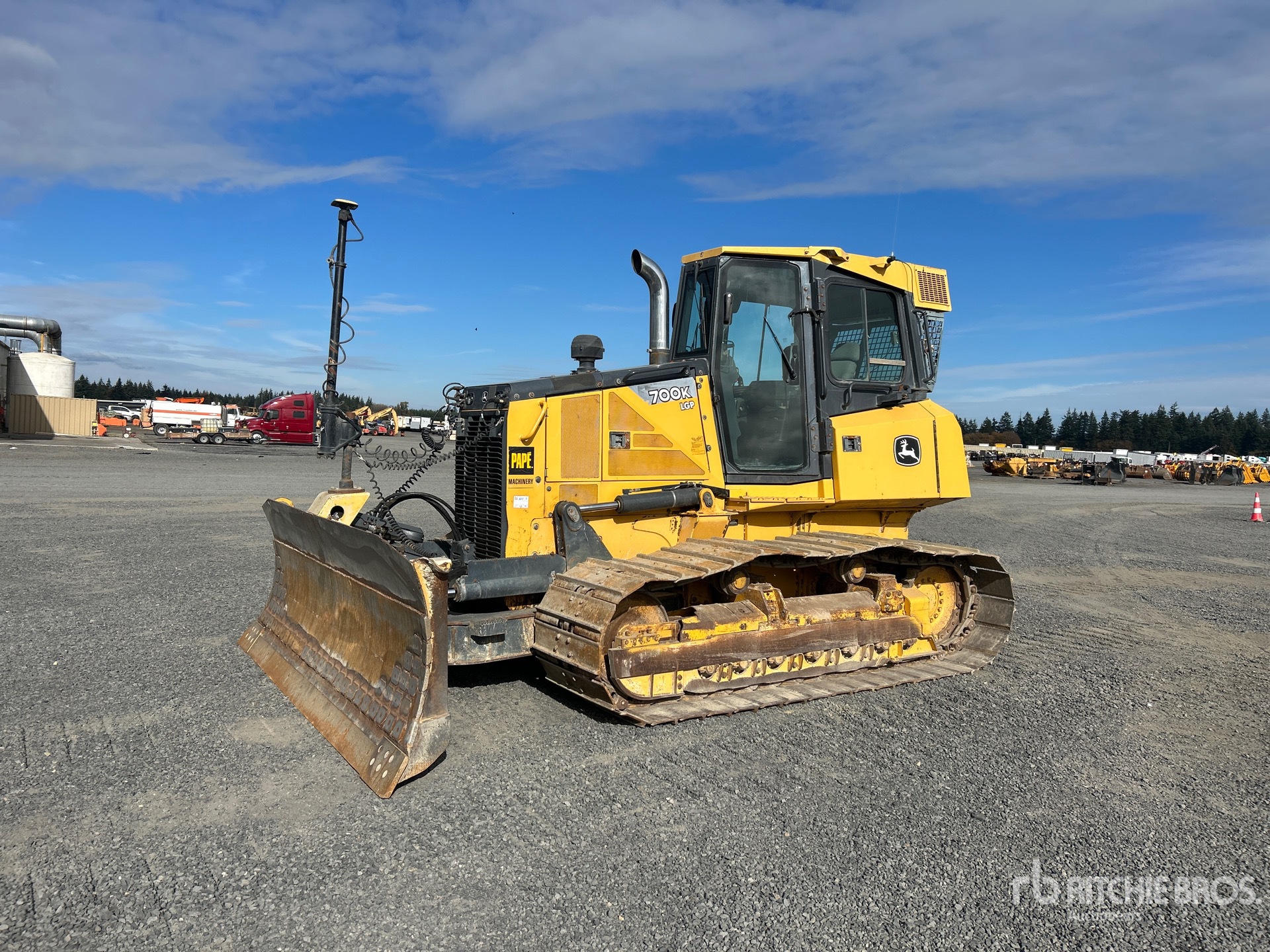 2013 John Deere 700K LGP