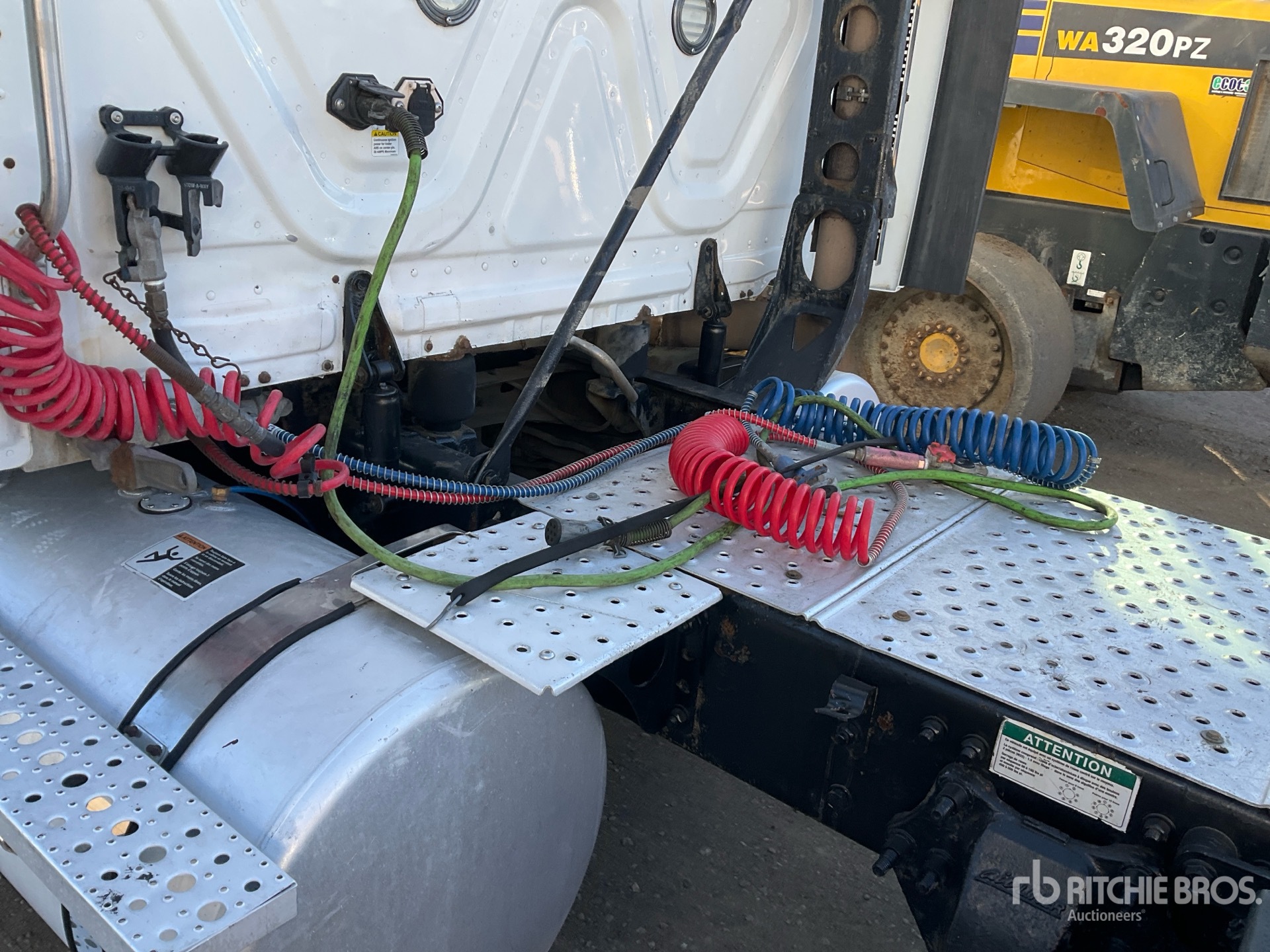 2019 Freightliner CASCADIA 126