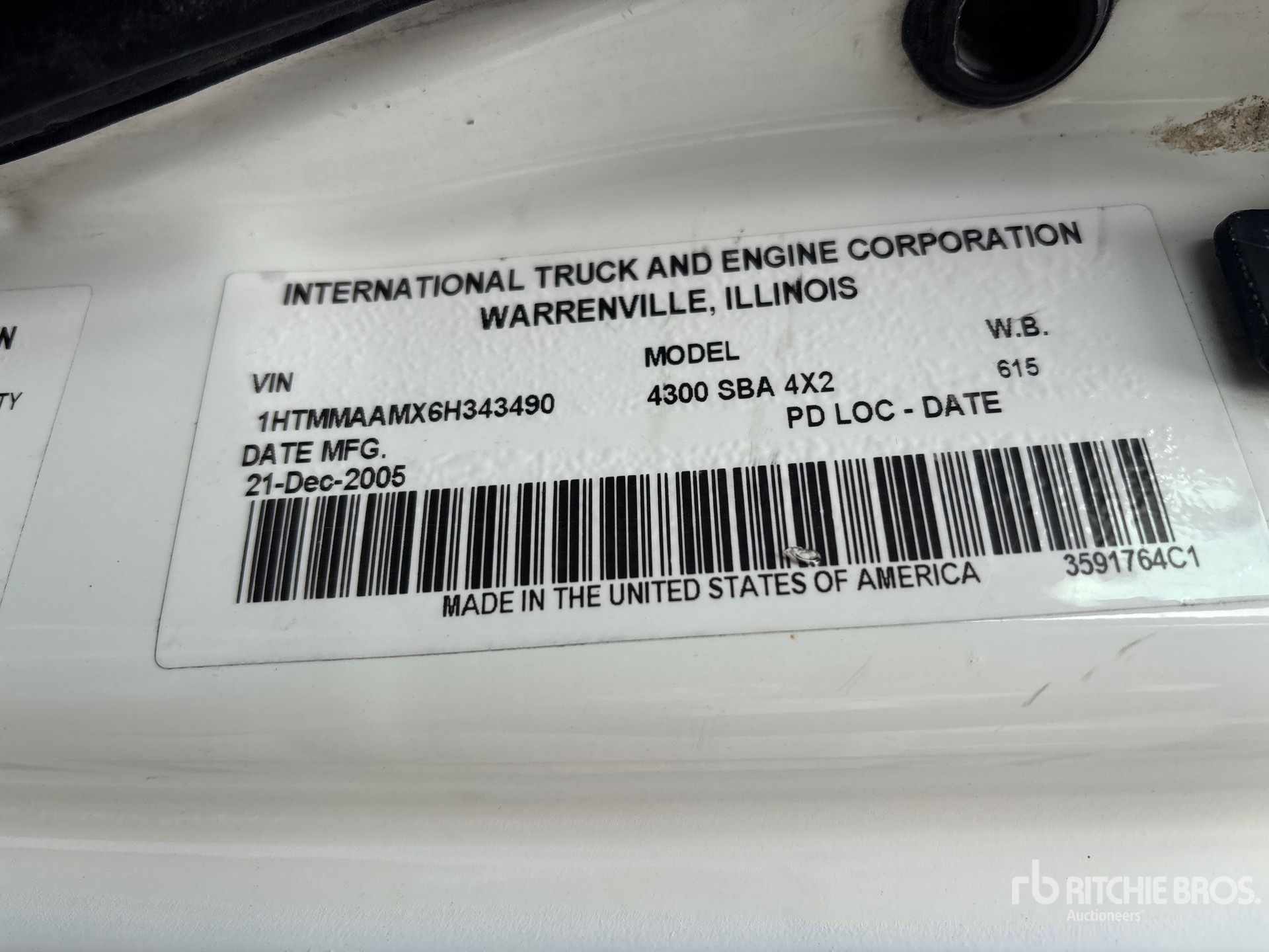2006 International 4300 SBA