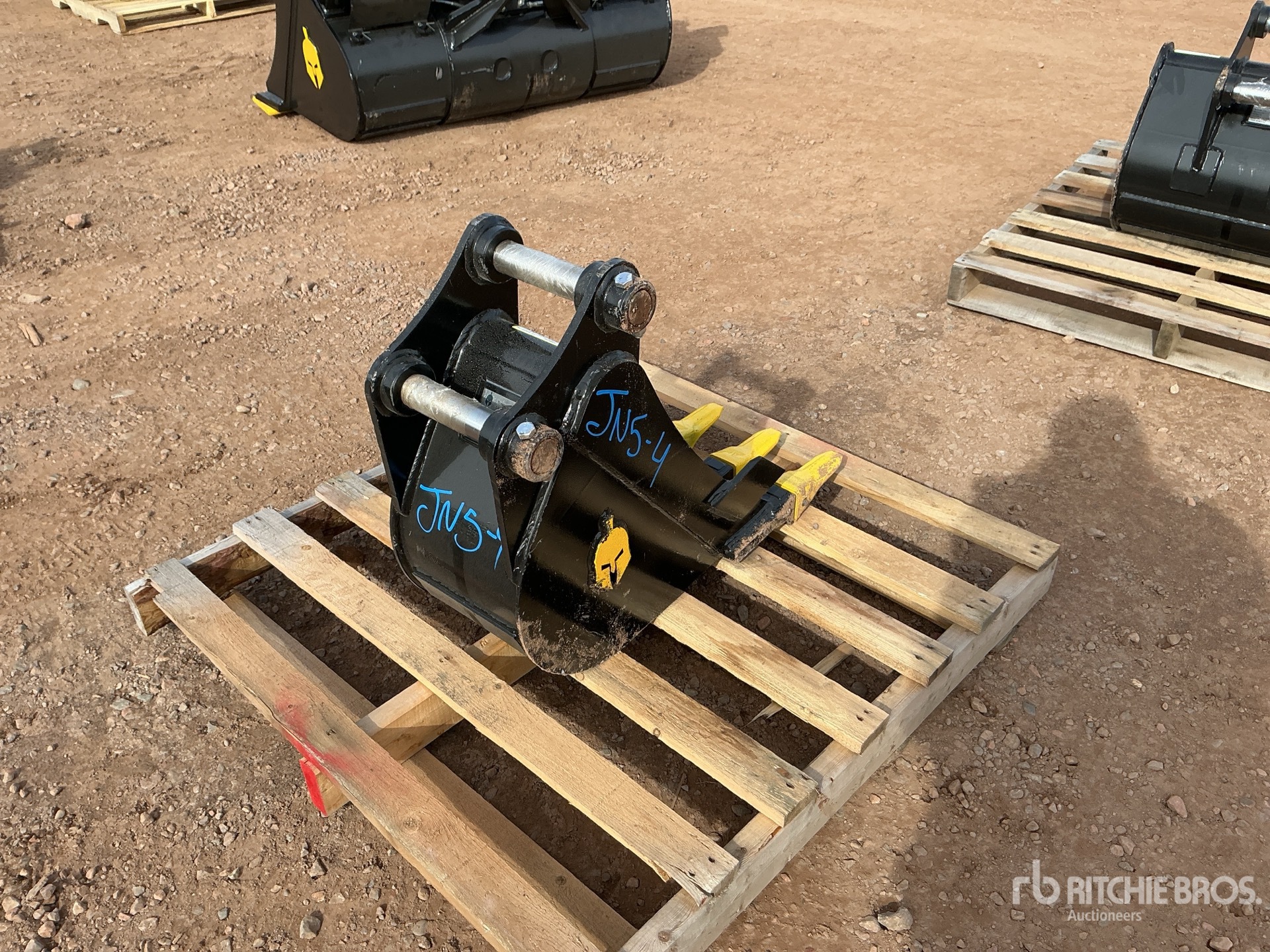 Trojan 12 IN DIGGING - FITS 40 MM CAT  ...