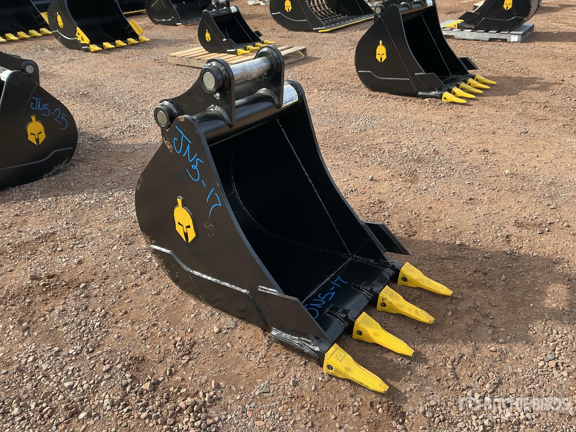 Trojan 24 IN DIGGING - FITS 50 MM CAT  ...