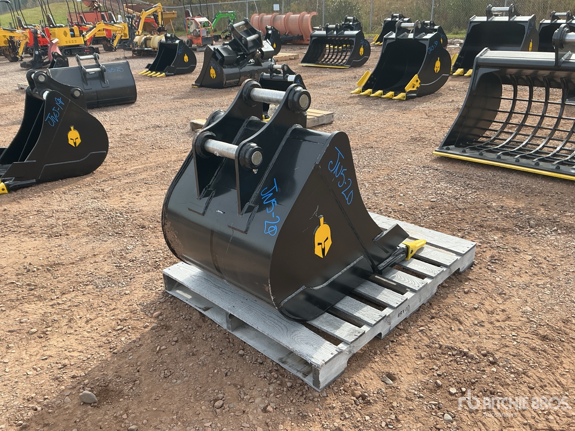 Trojan 30 IN DIGGING - FITS 50 MM CAT  ...