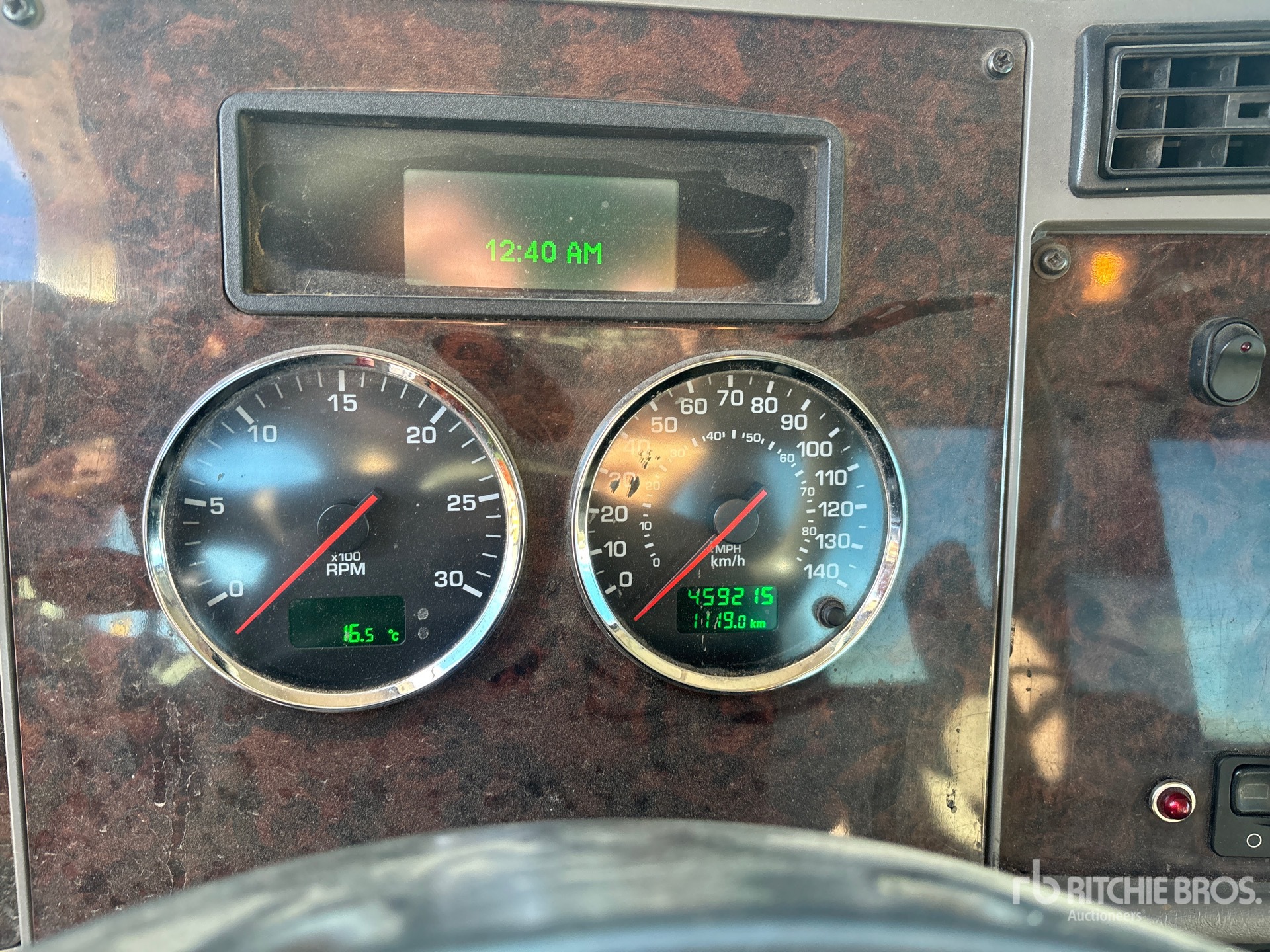 2011 Kenworth 370