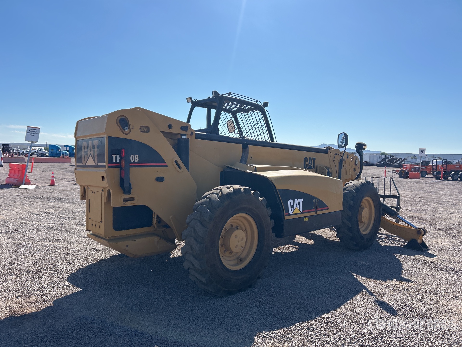 2005 Caterpillar TH580B