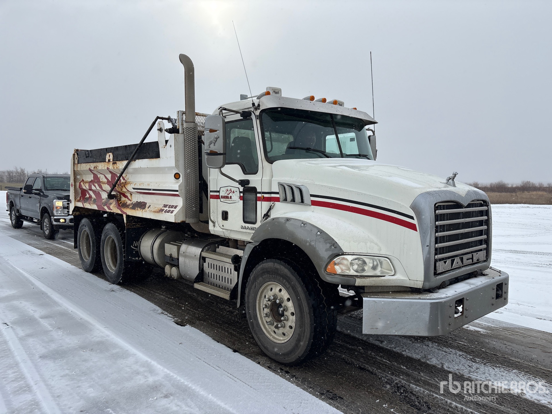 2012 Mack GU813