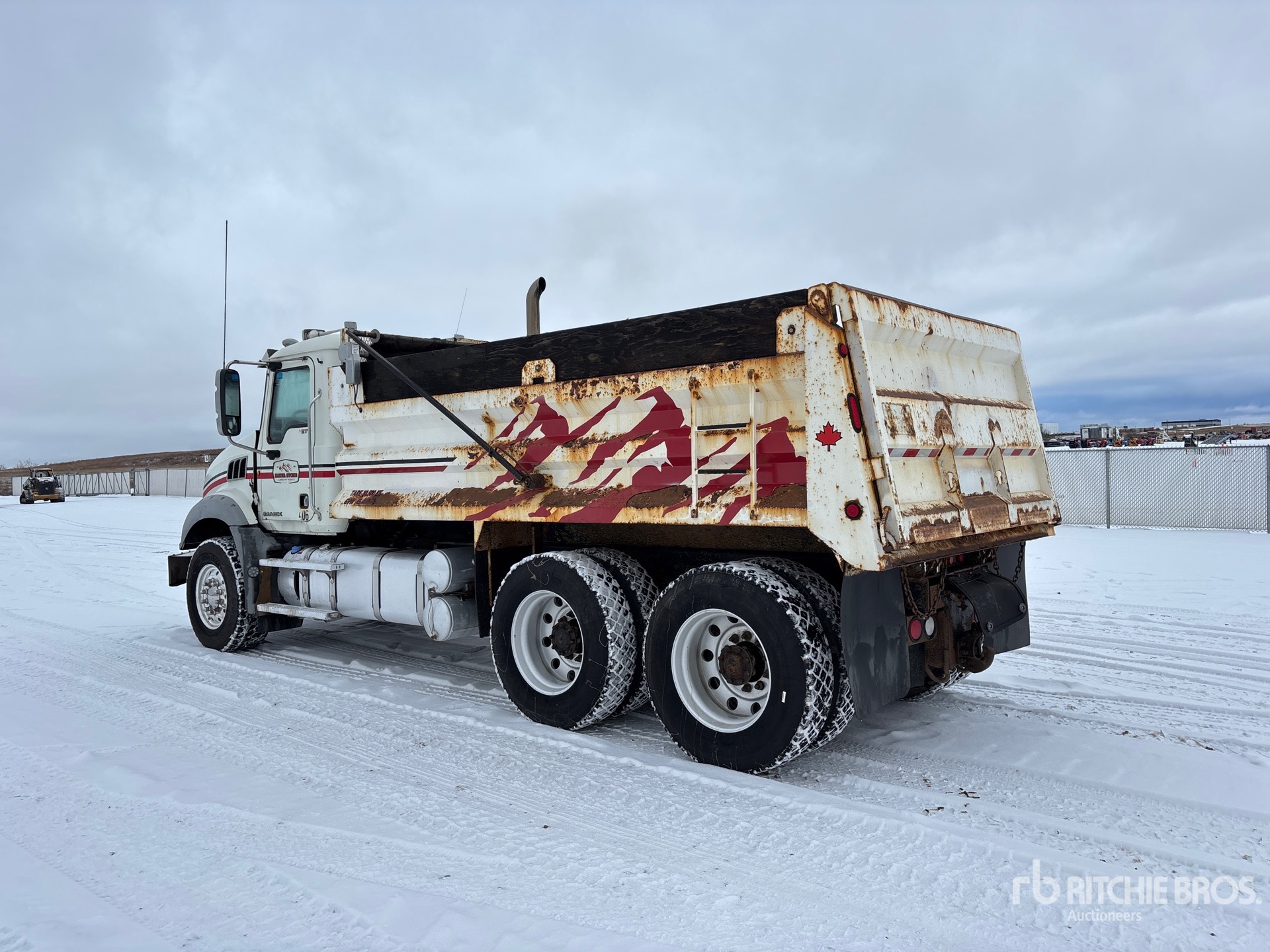 2012 Mack GU813