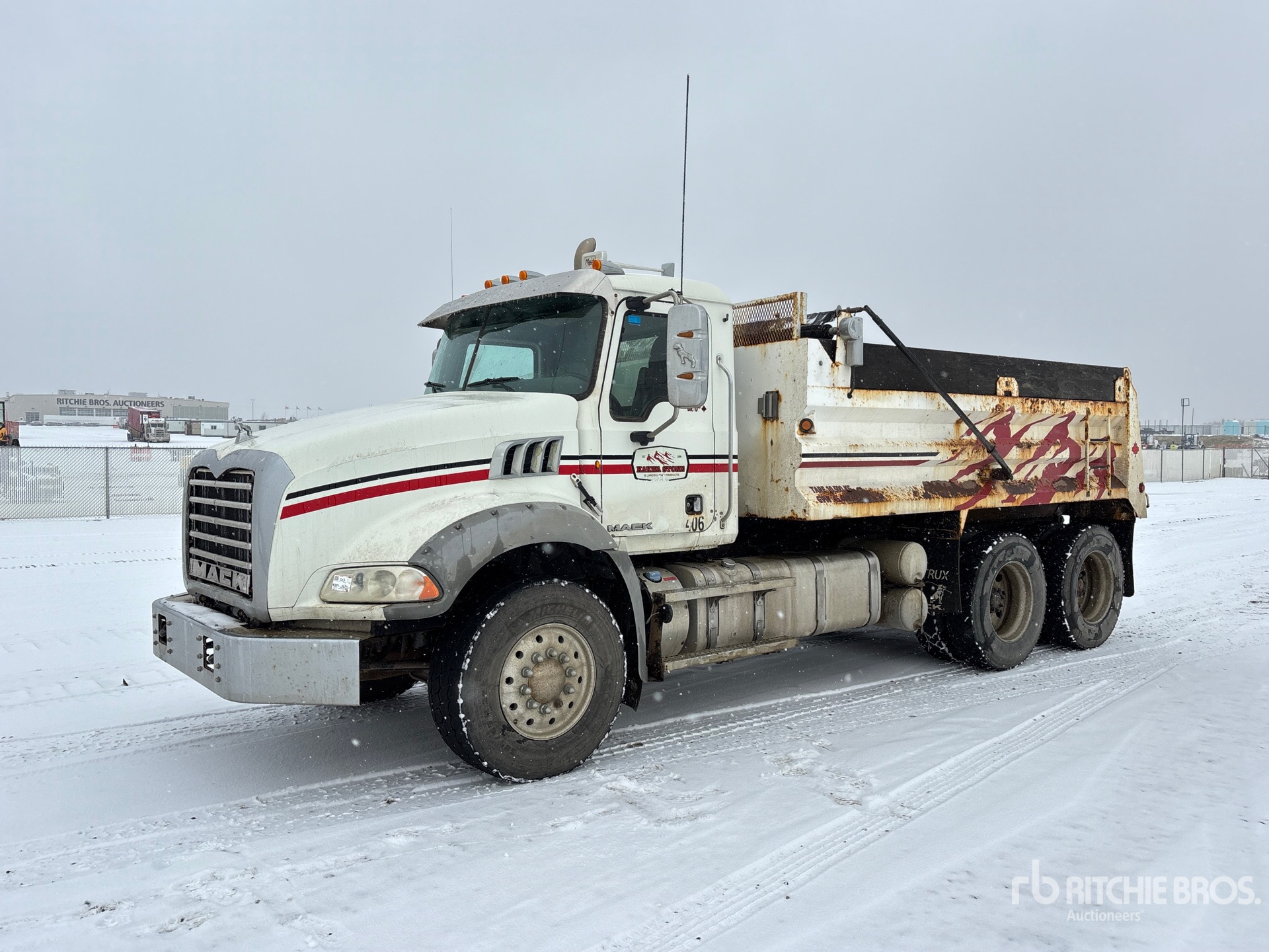 2012 Mack GU813