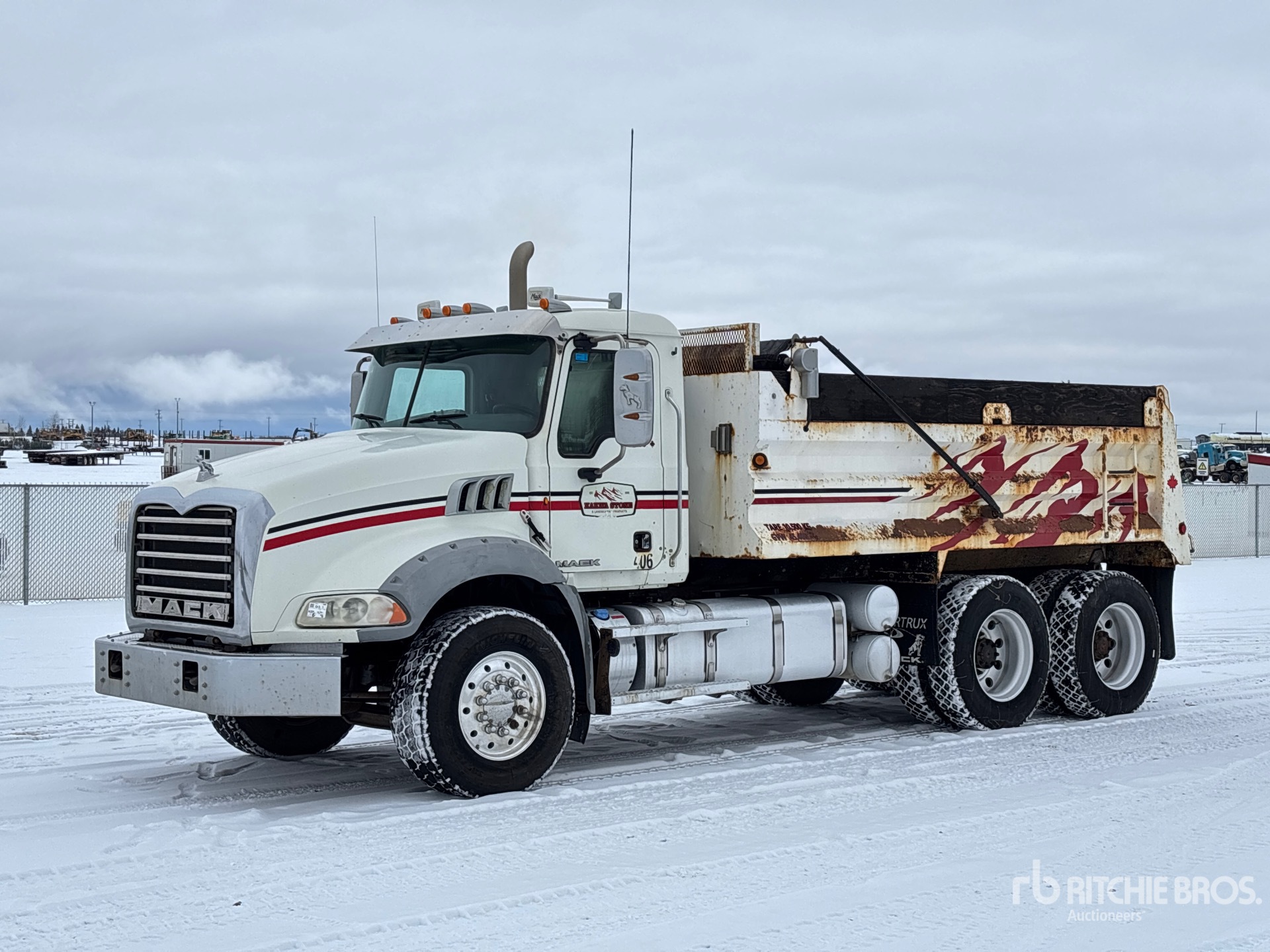 2012 Mack GU813
