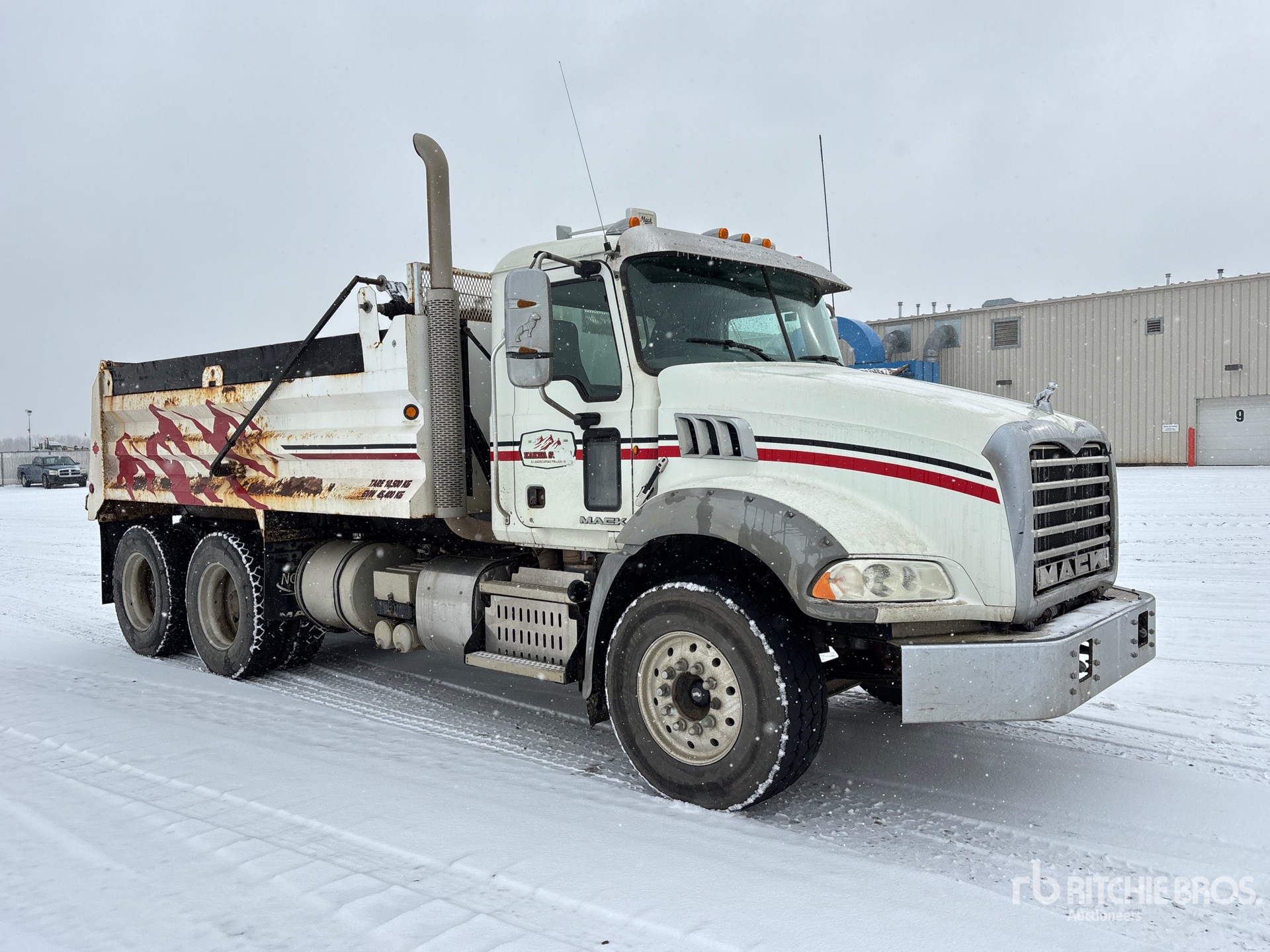 2012 Mack GU813