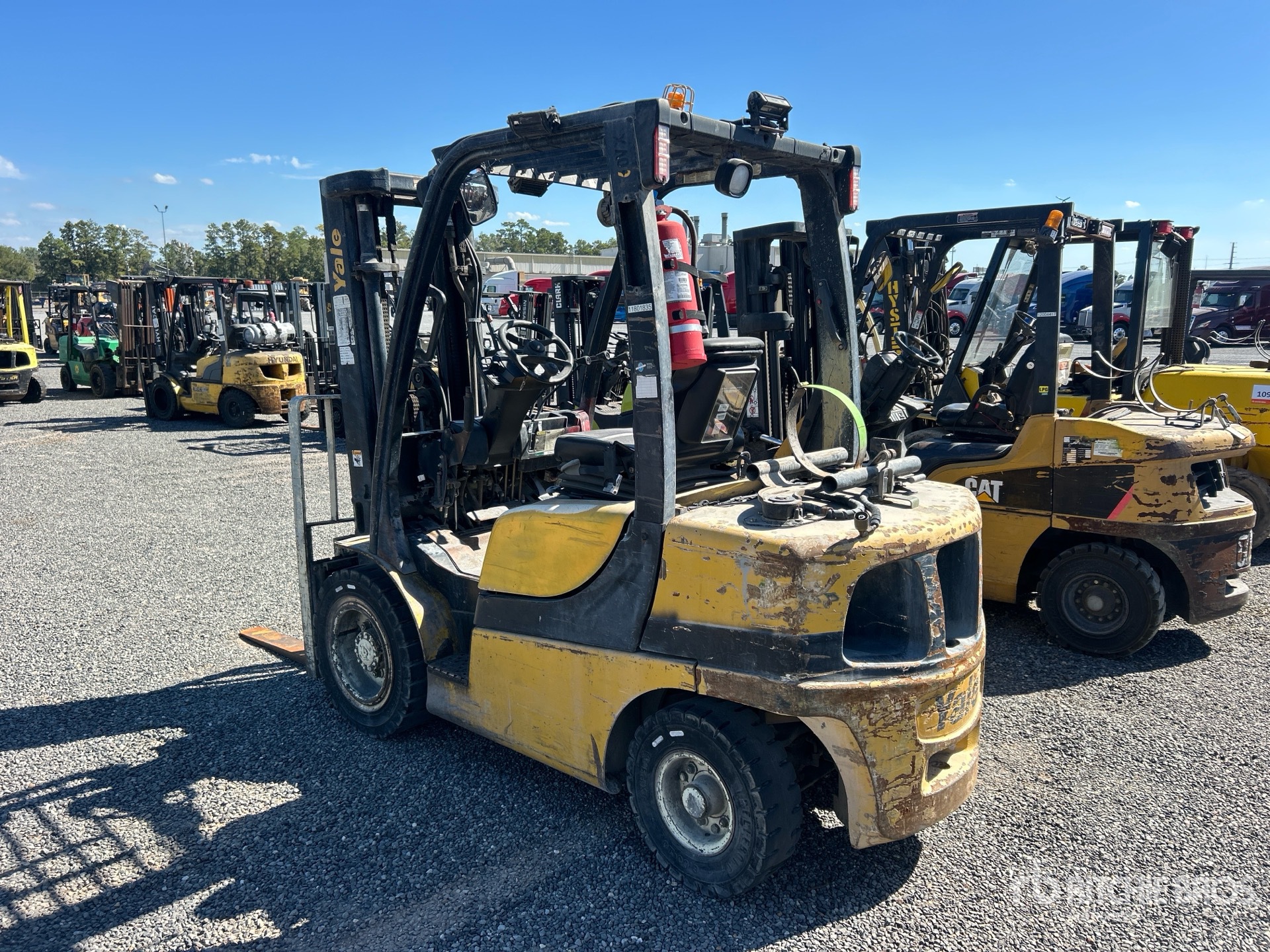2011 Yale GLP060VXNVRE087