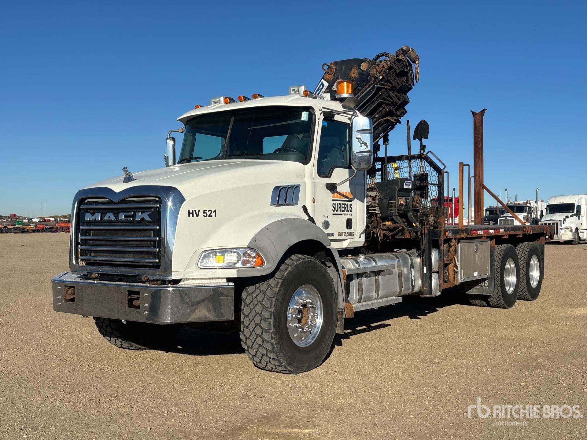 2013 Mack GU813