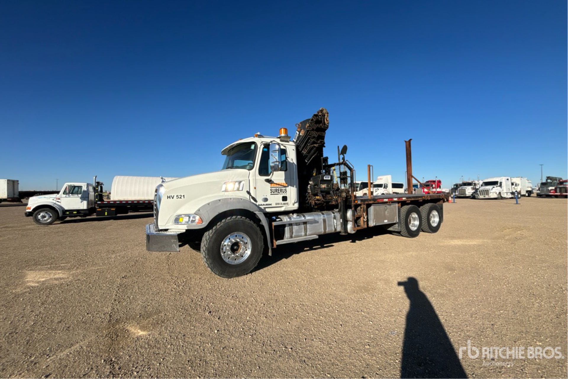 2013 Mack GU813