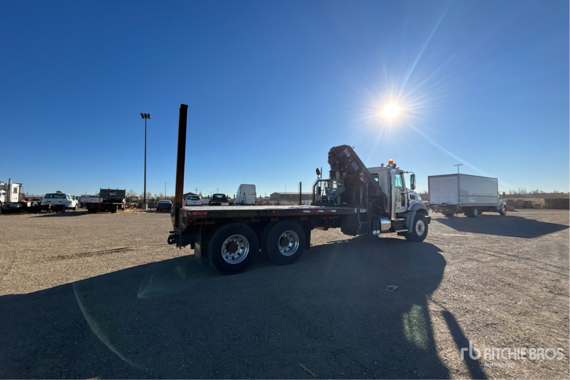 2013 Mack GU813