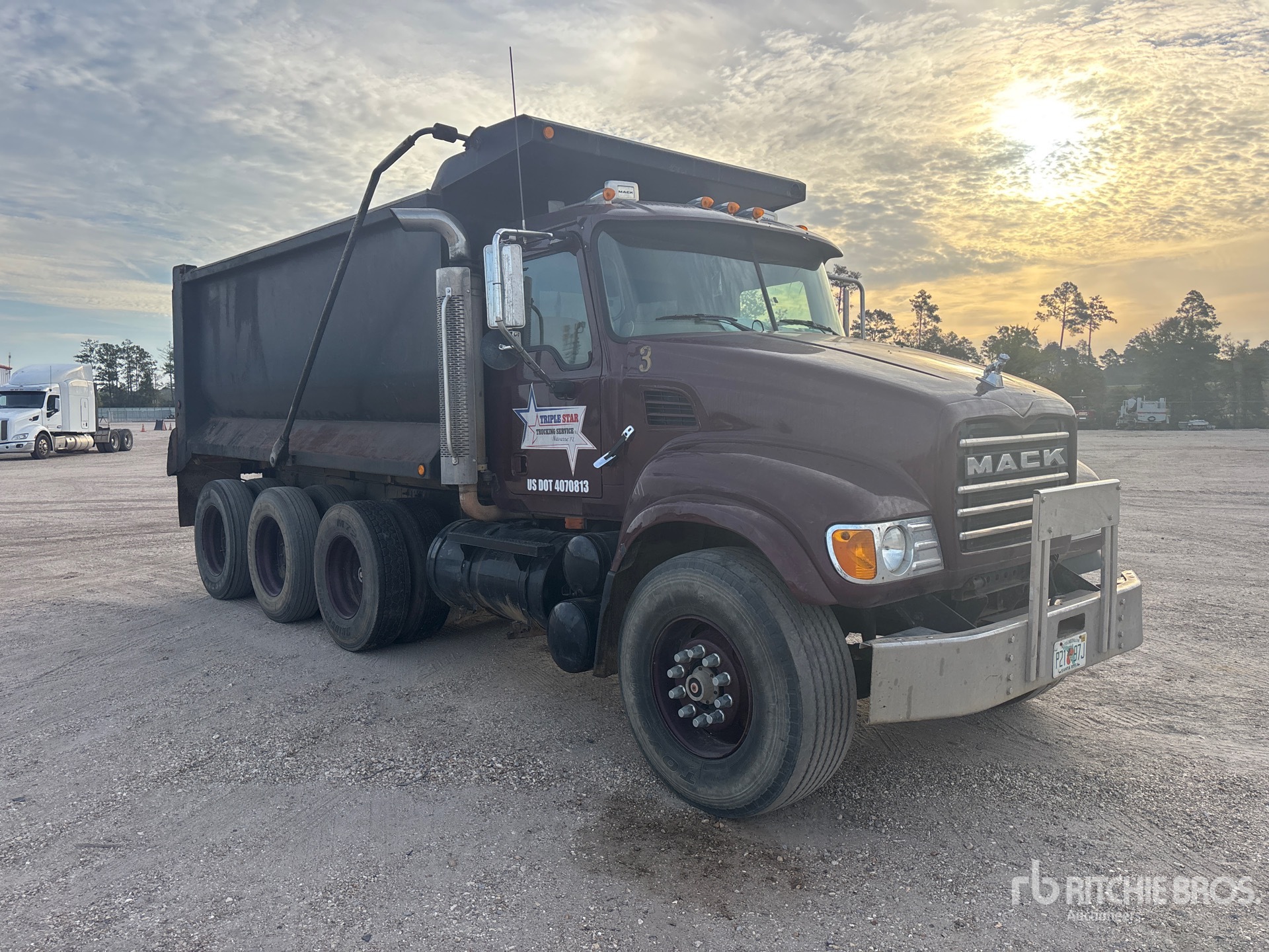 2007 Mack CV713