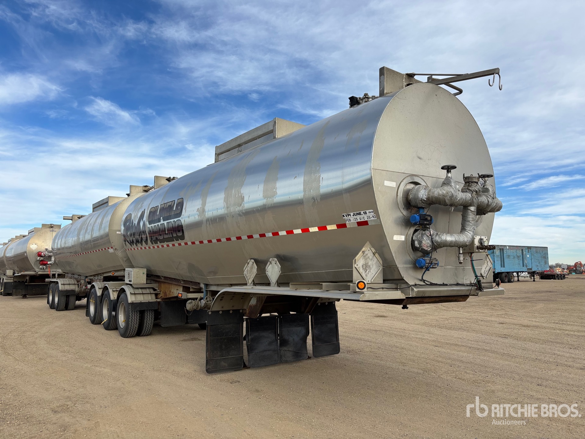 2013 Tremcar 32000 L Super B-Train Lead
