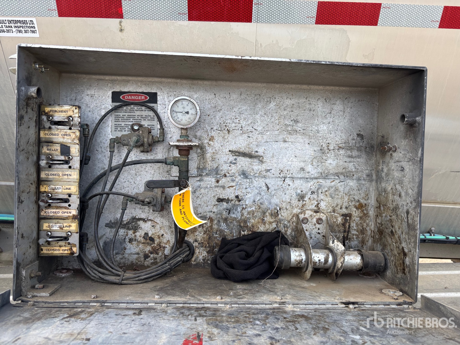 2013 Tremcar 32000 L Super B-Train Lead