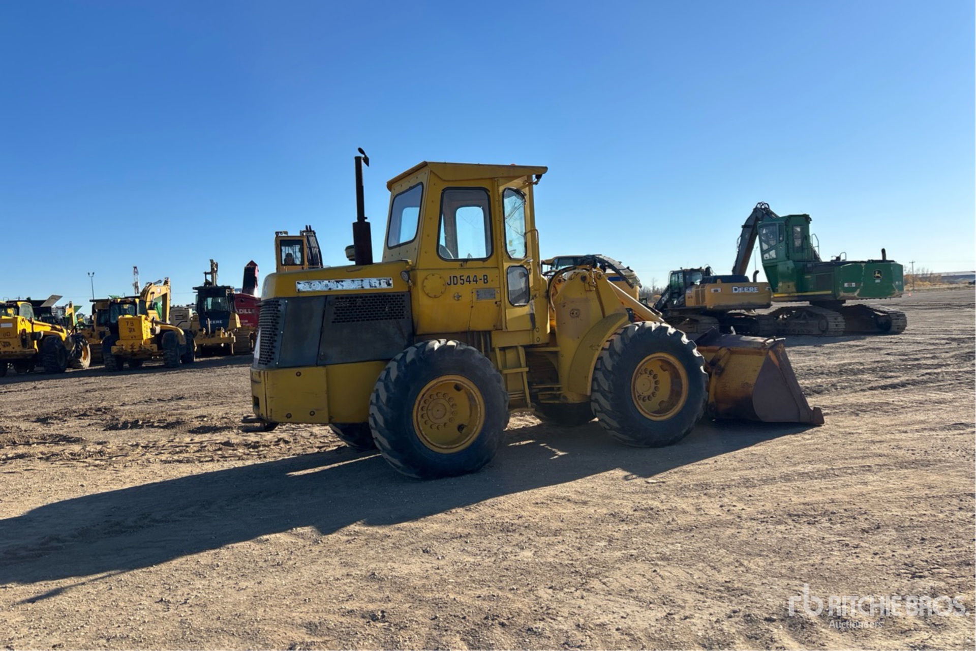 John Deere 544B
