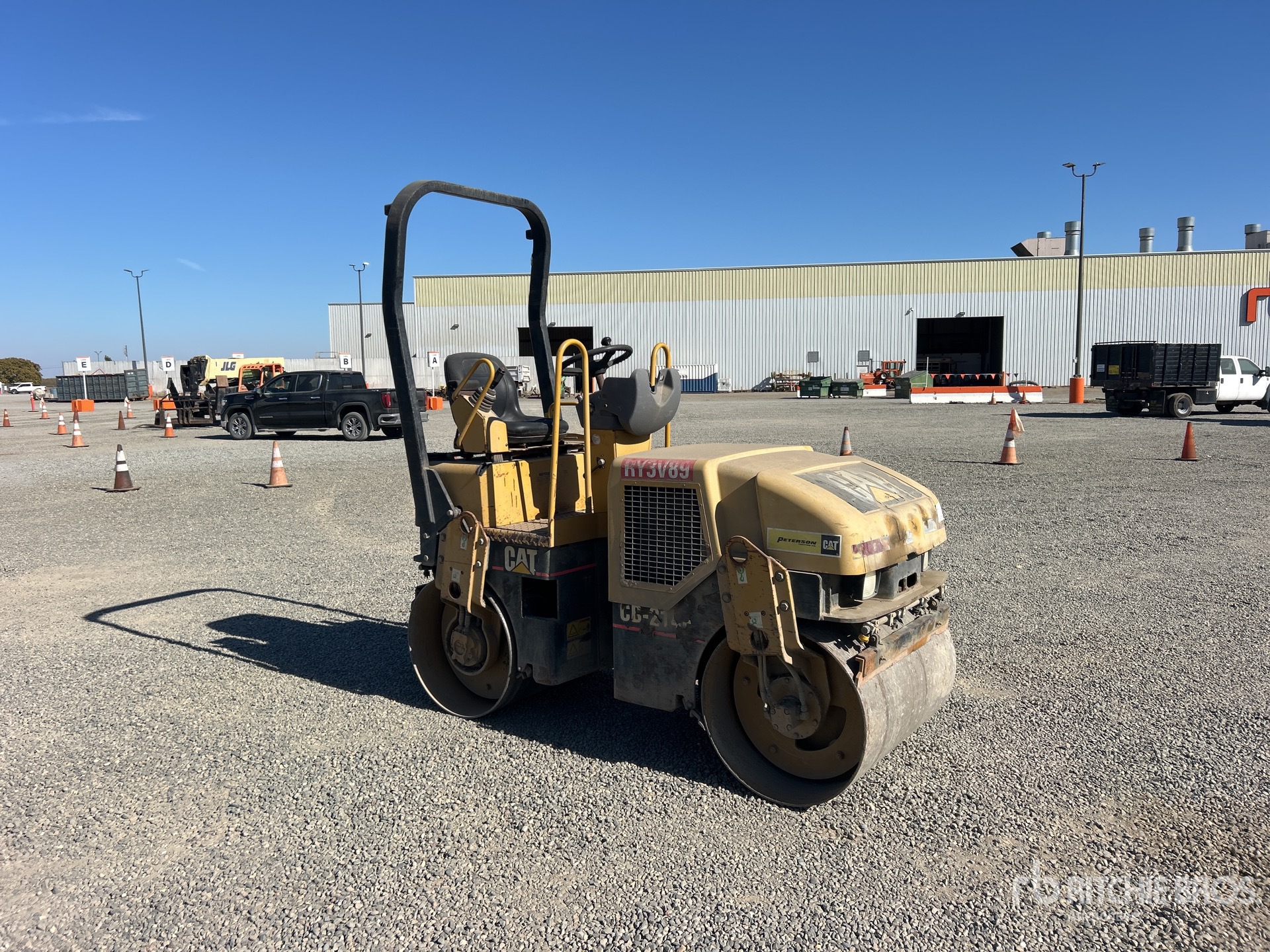 2005 Caterpillar CB-214E