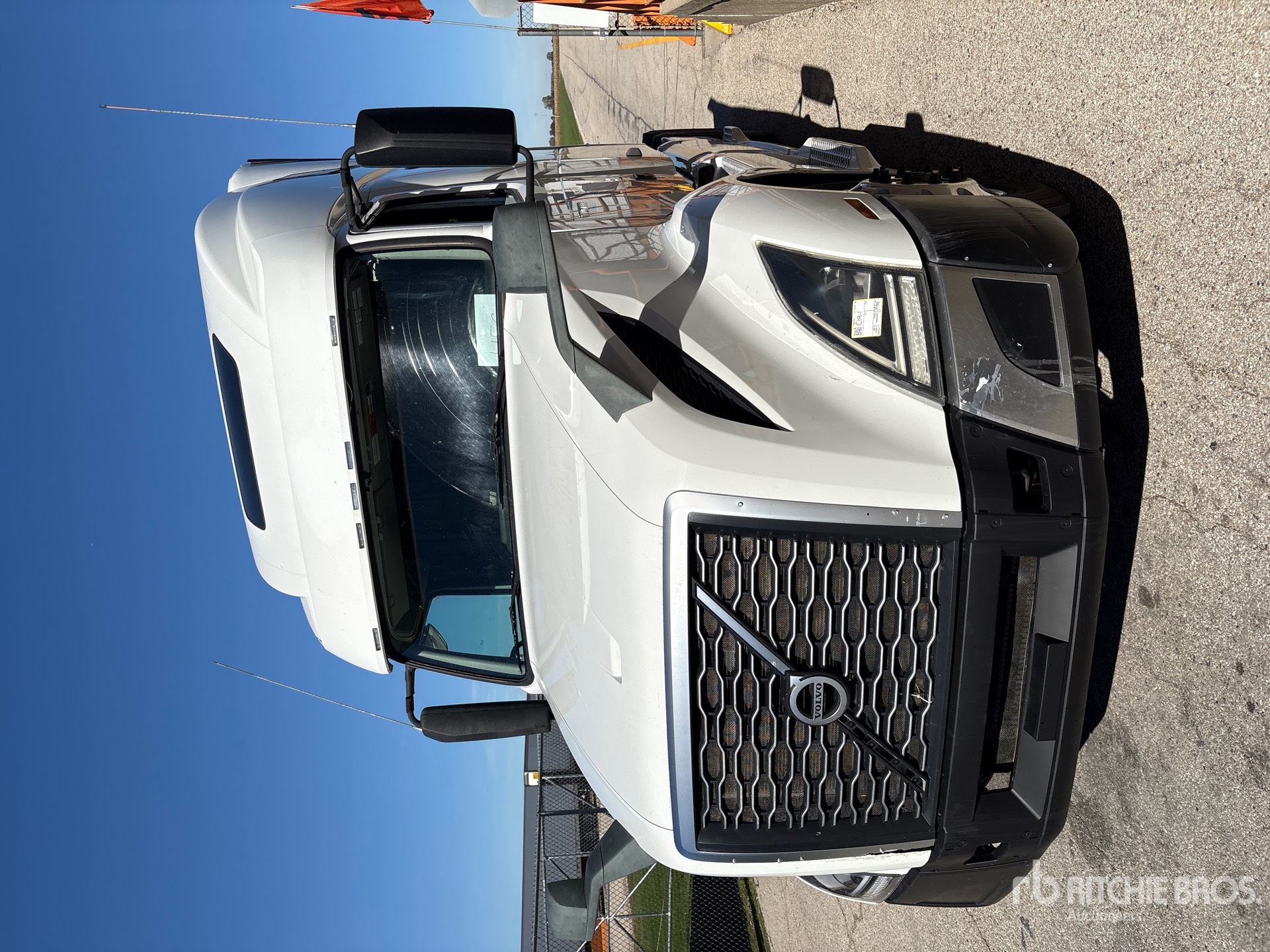 2019 Volvo VNL860