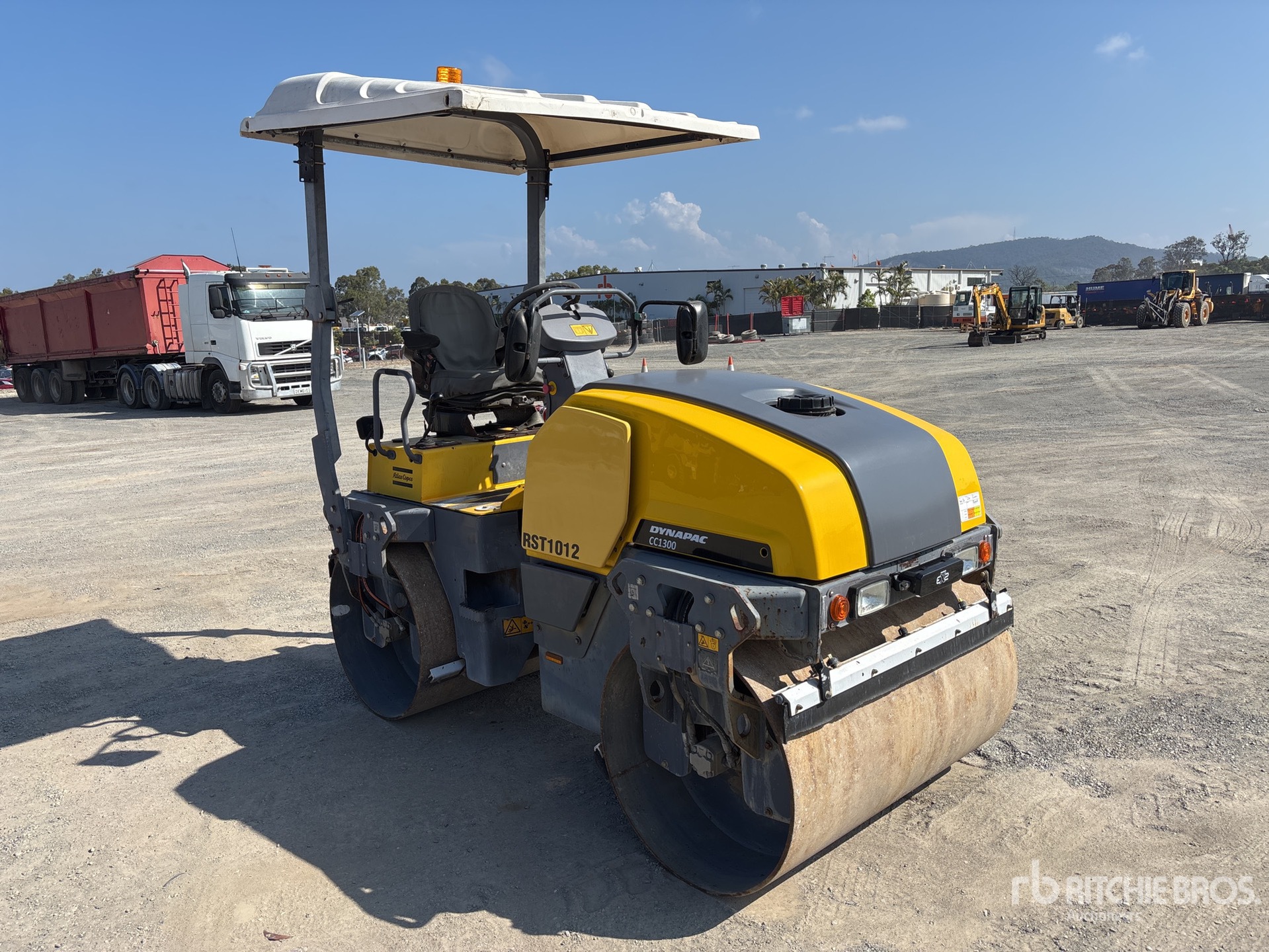 2017 Dynapac CC1300